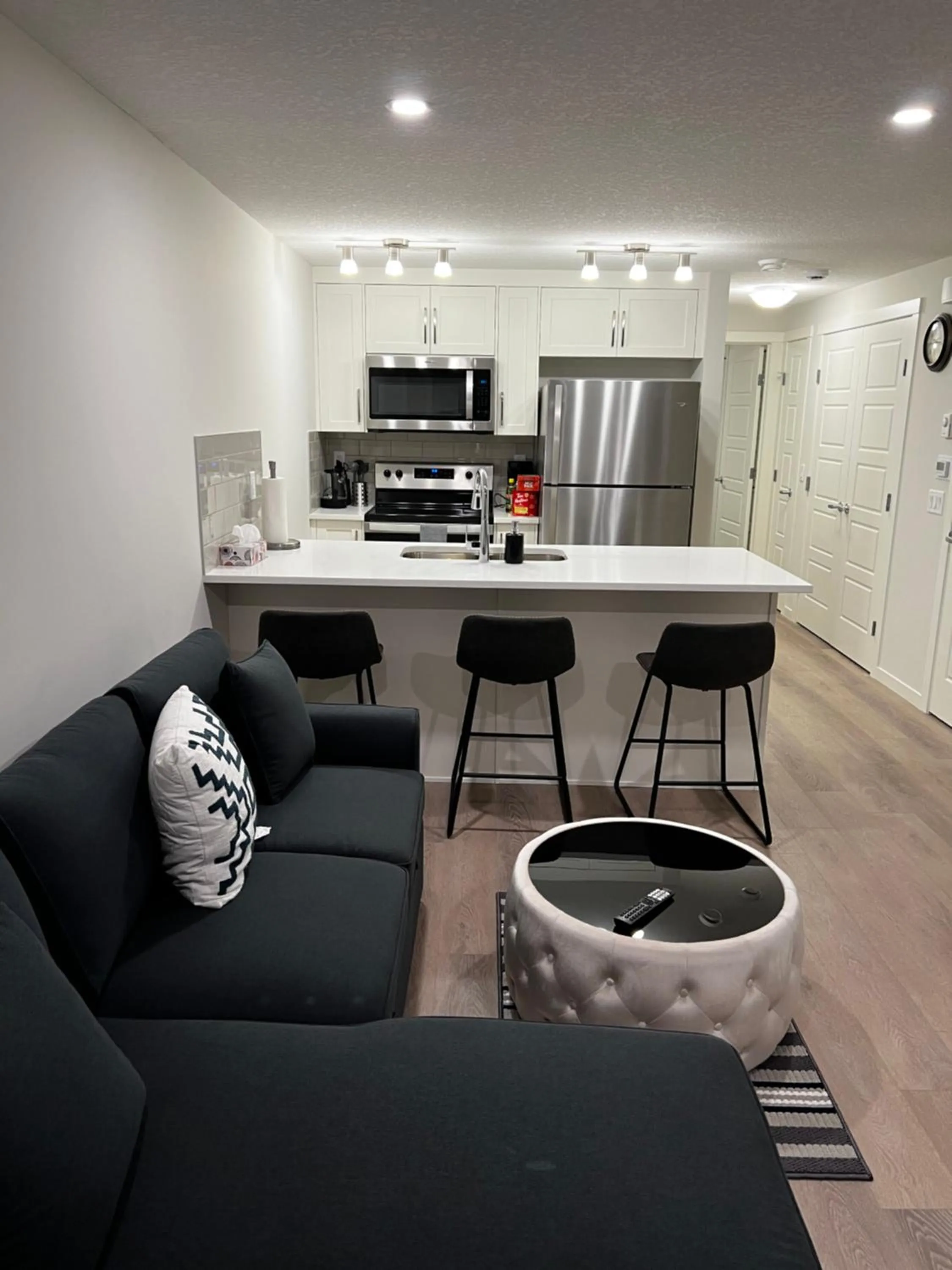 The Haven - cozy 1 bedroom suite in Seton SE Calgary
