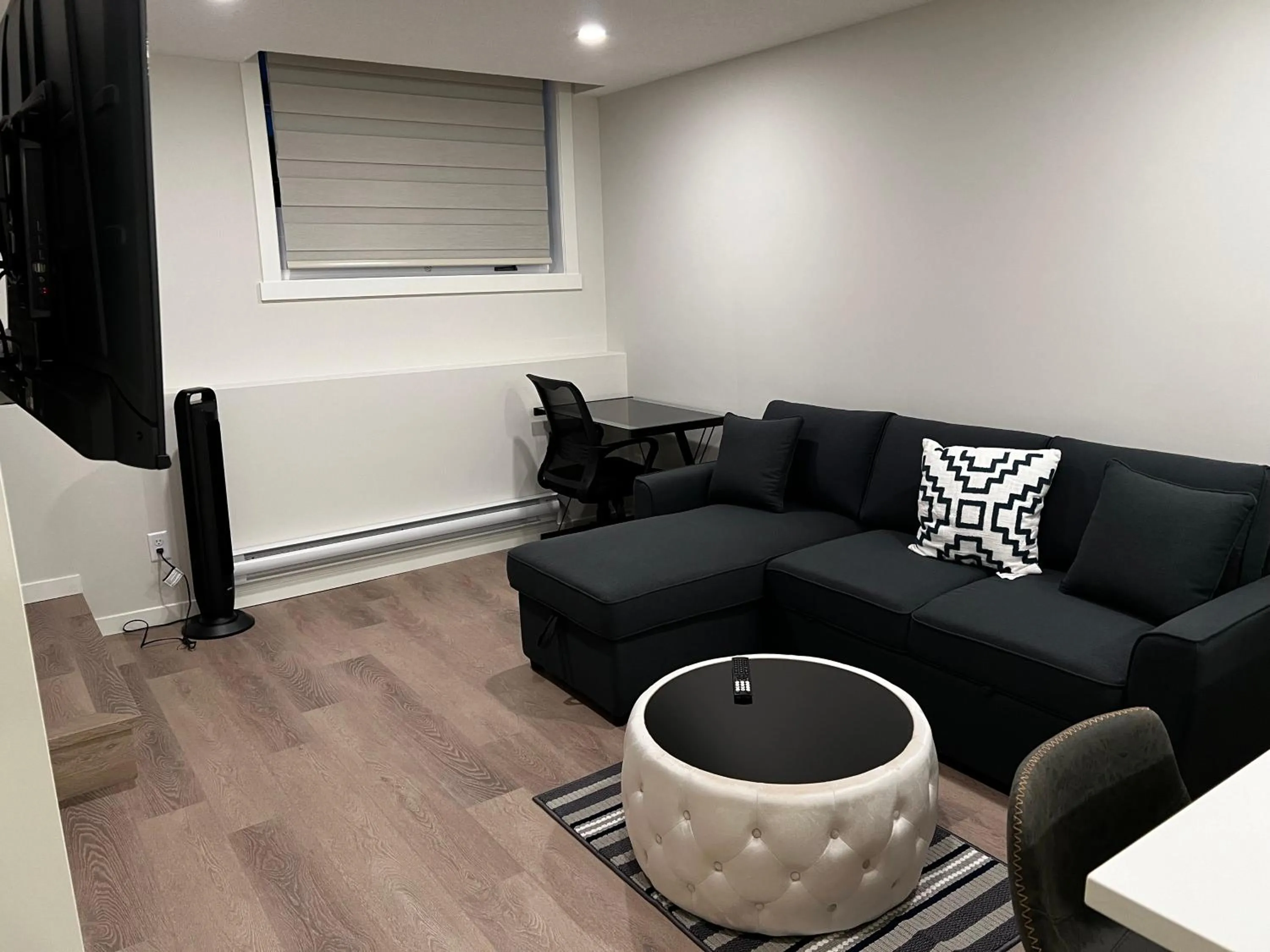 The Haven - cozy 1 bedroom suite in Seton SE Calgary
