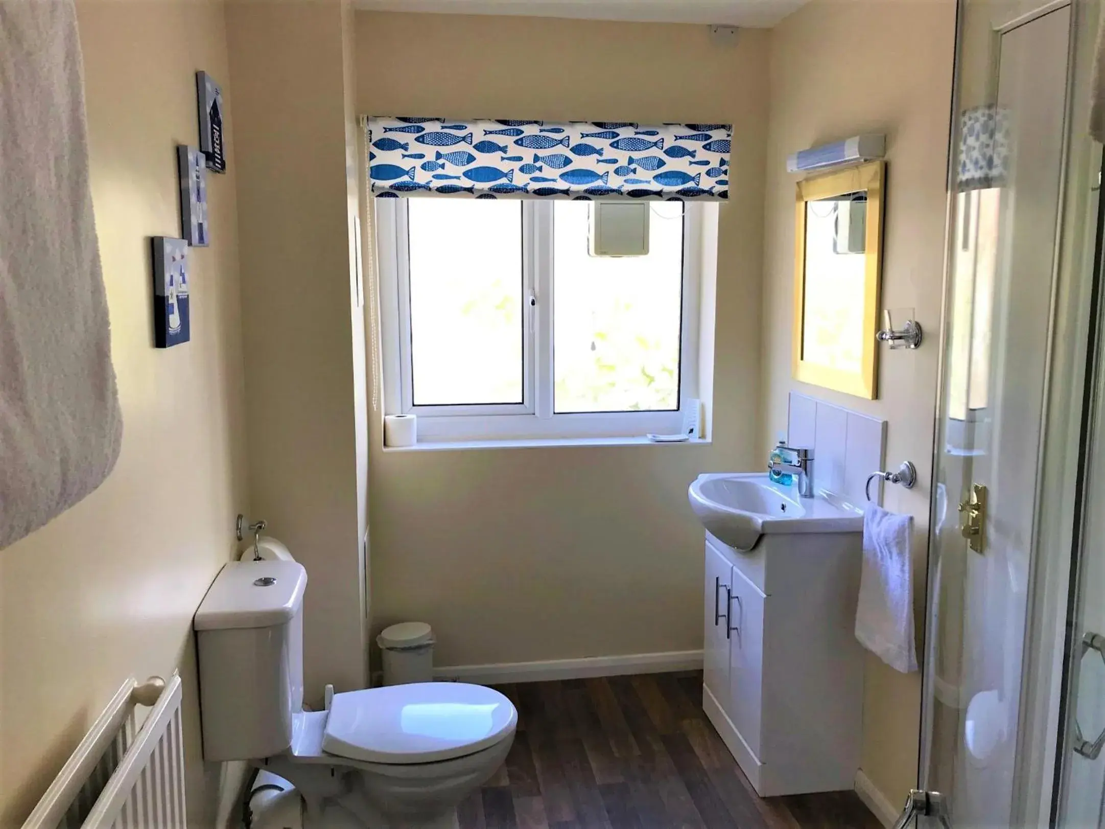 Bedroom, Bathroom in Beachside Suites