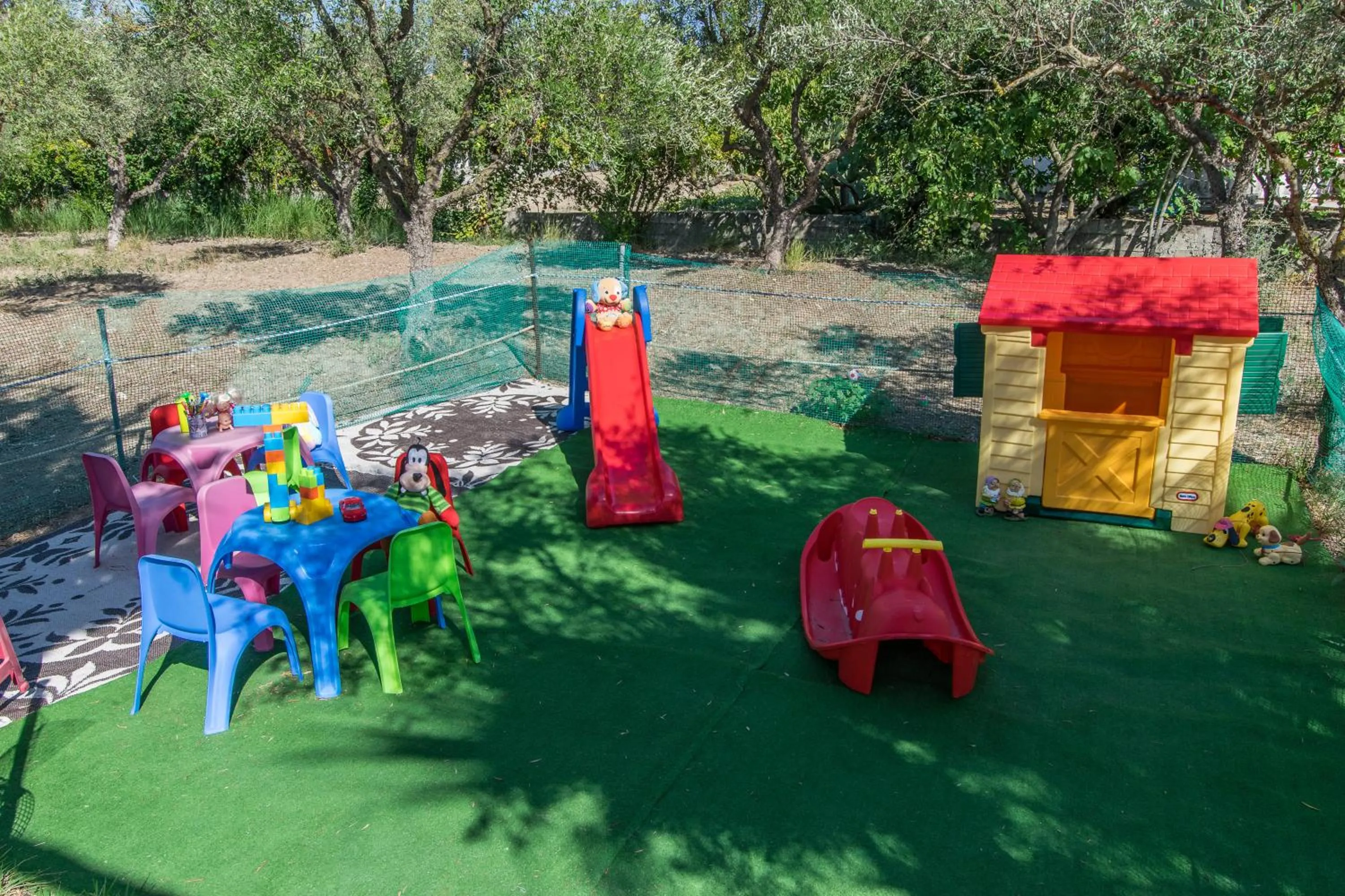 Children play ground in Zante Nest Studios & Apartments