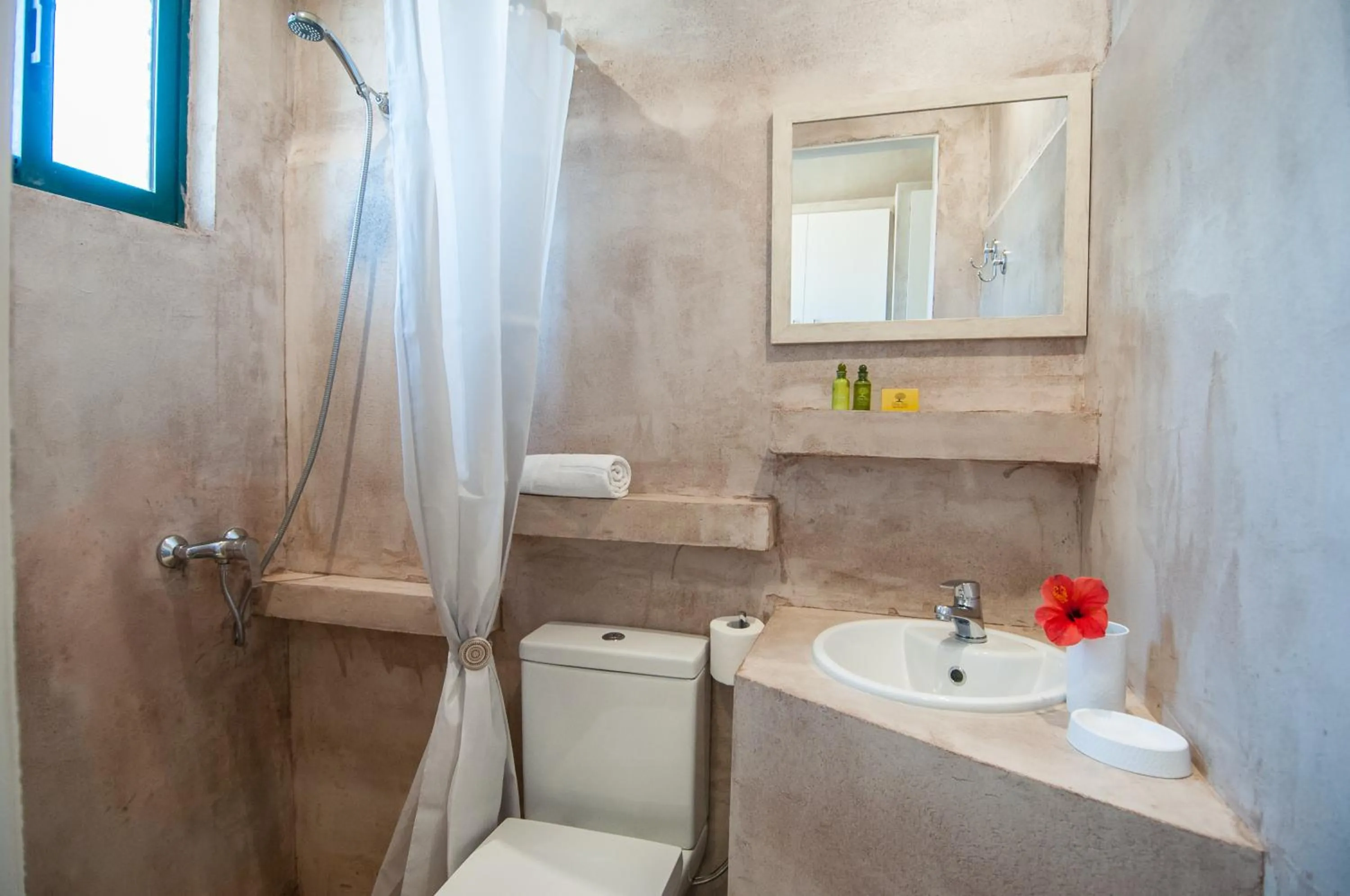 Bathroom in Zante Nest Studios & Apartments