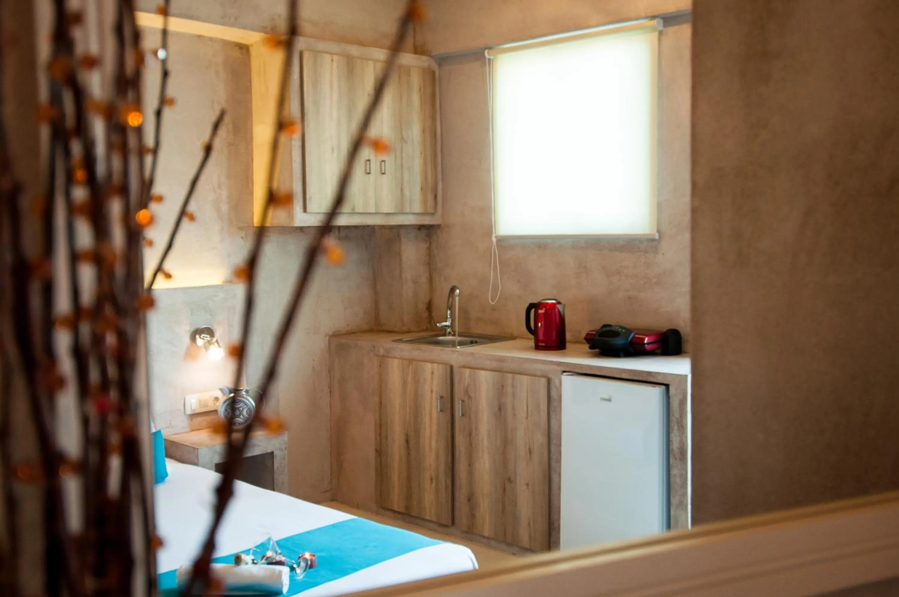 Kitchen or kitchenette, Bed in Zante Nest Studios & Apartments