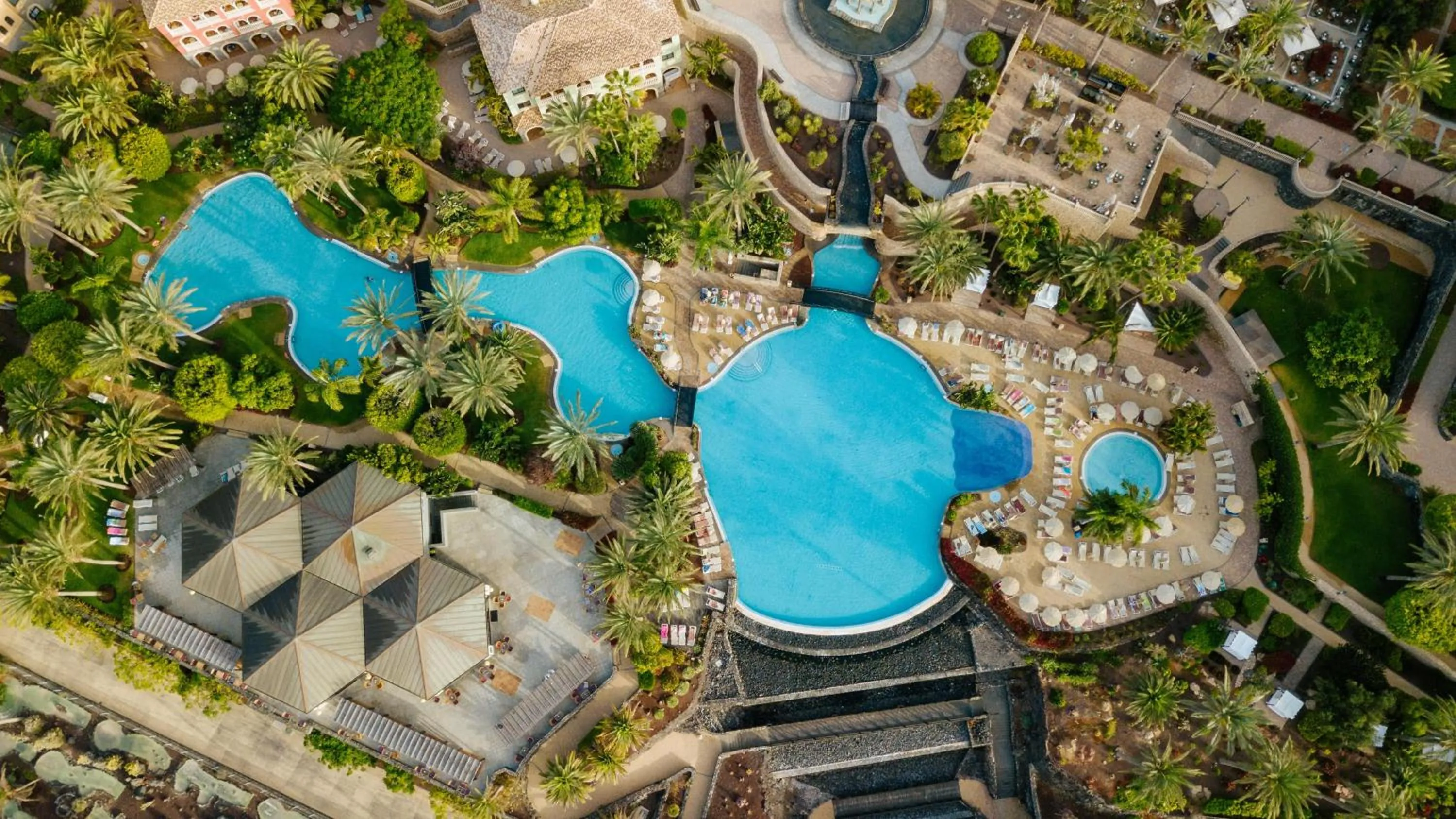 Property building in R2 Rio Calma