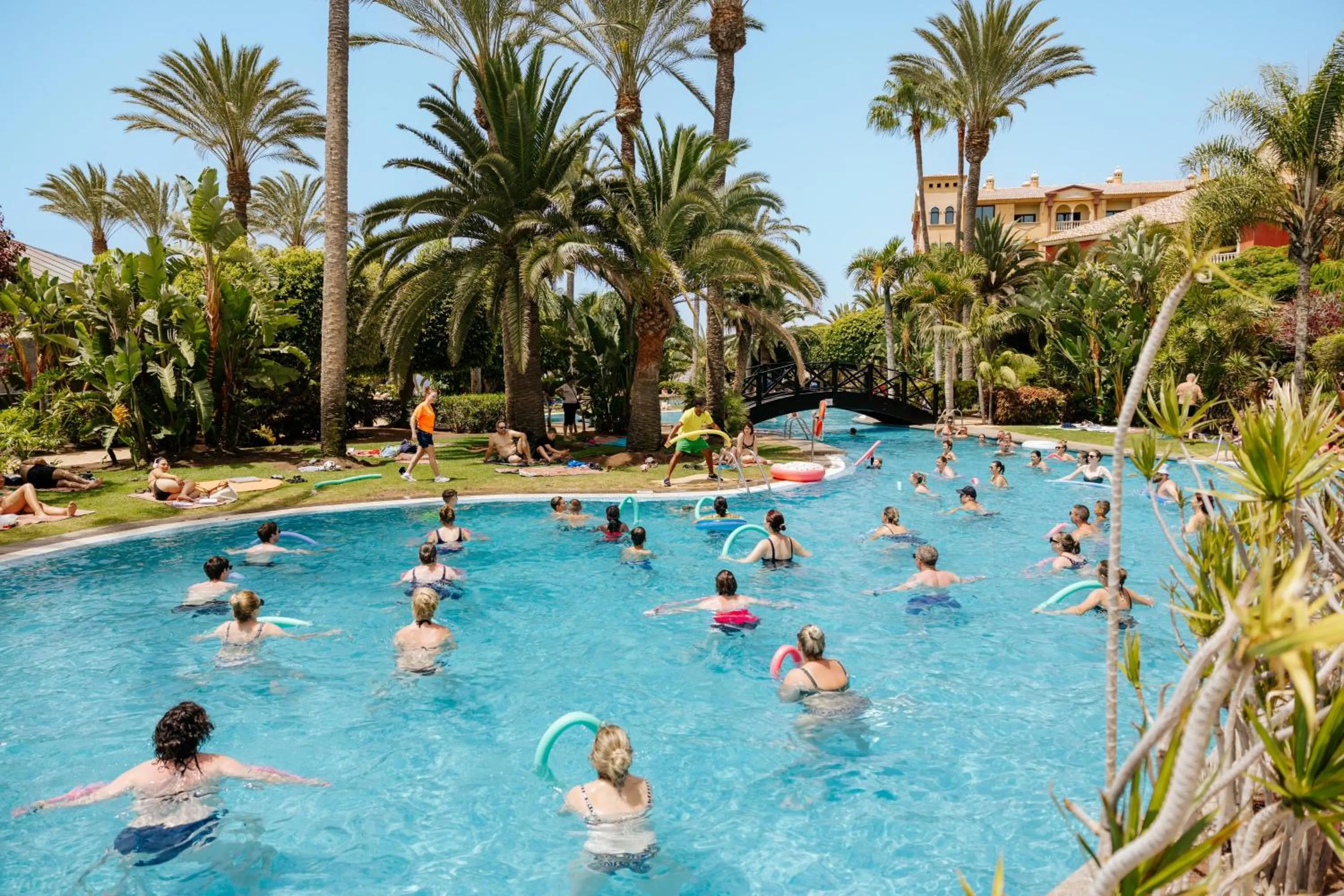 People in R2 Rio Calma