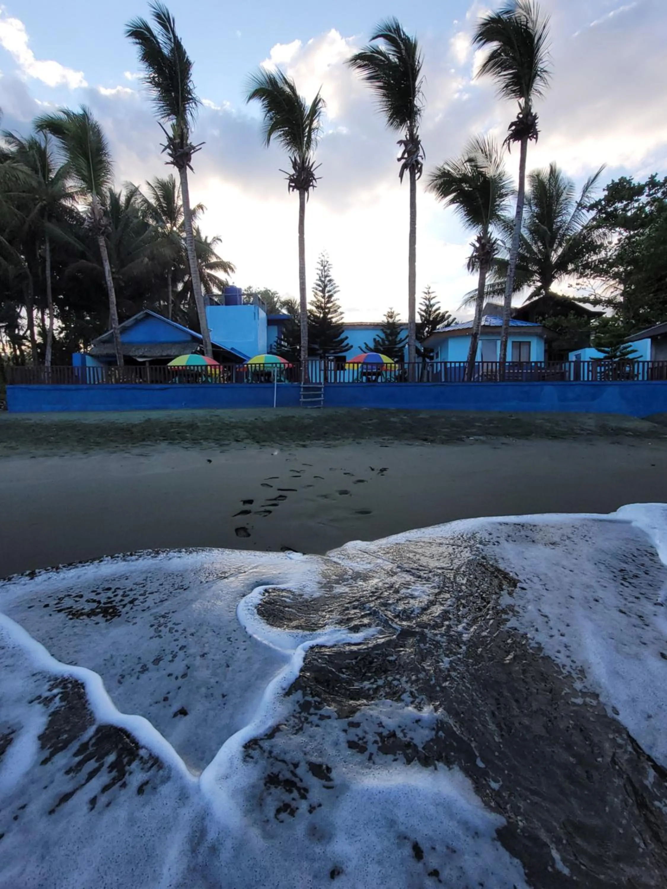 Beach in J & V Oceanview Beach Resort
