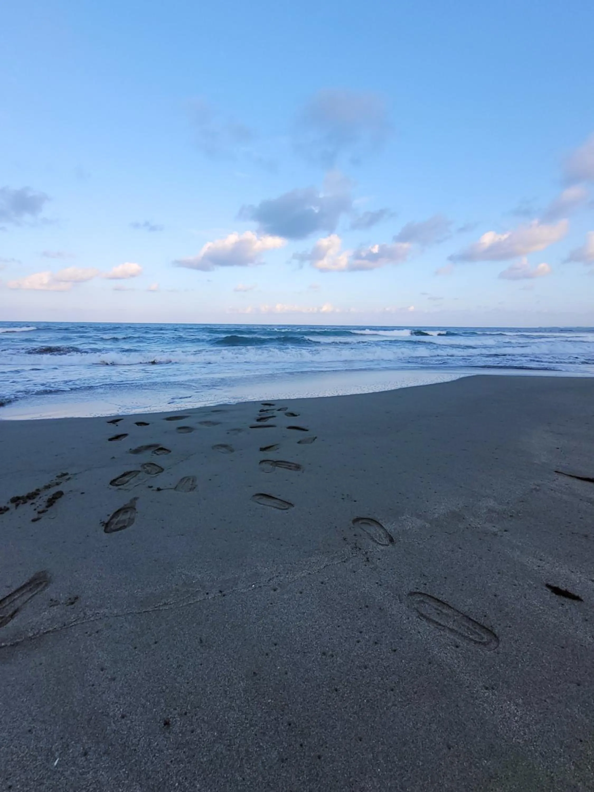 Beach in J & V Oceanview Beach Resort