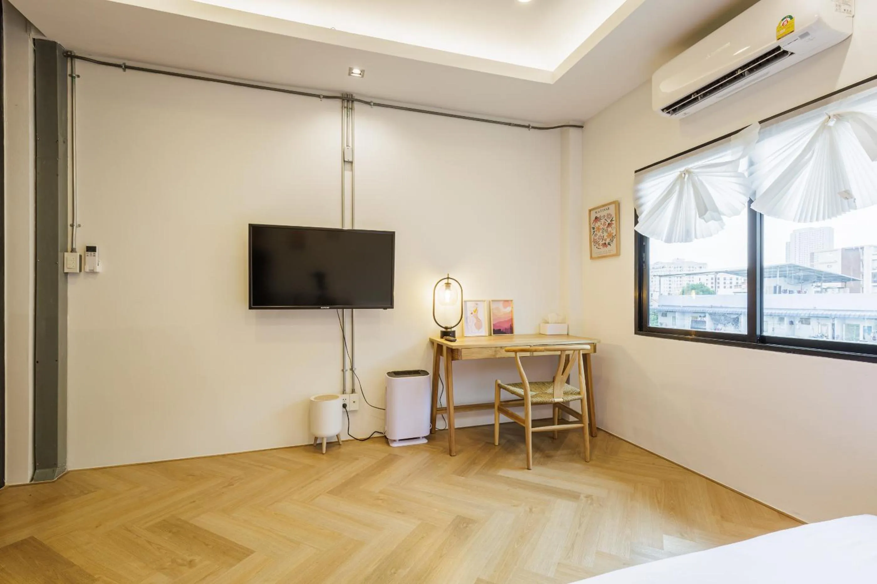 TV and multimedia, Bed in Wabisabi Bangkok 3 MIN To Train Station