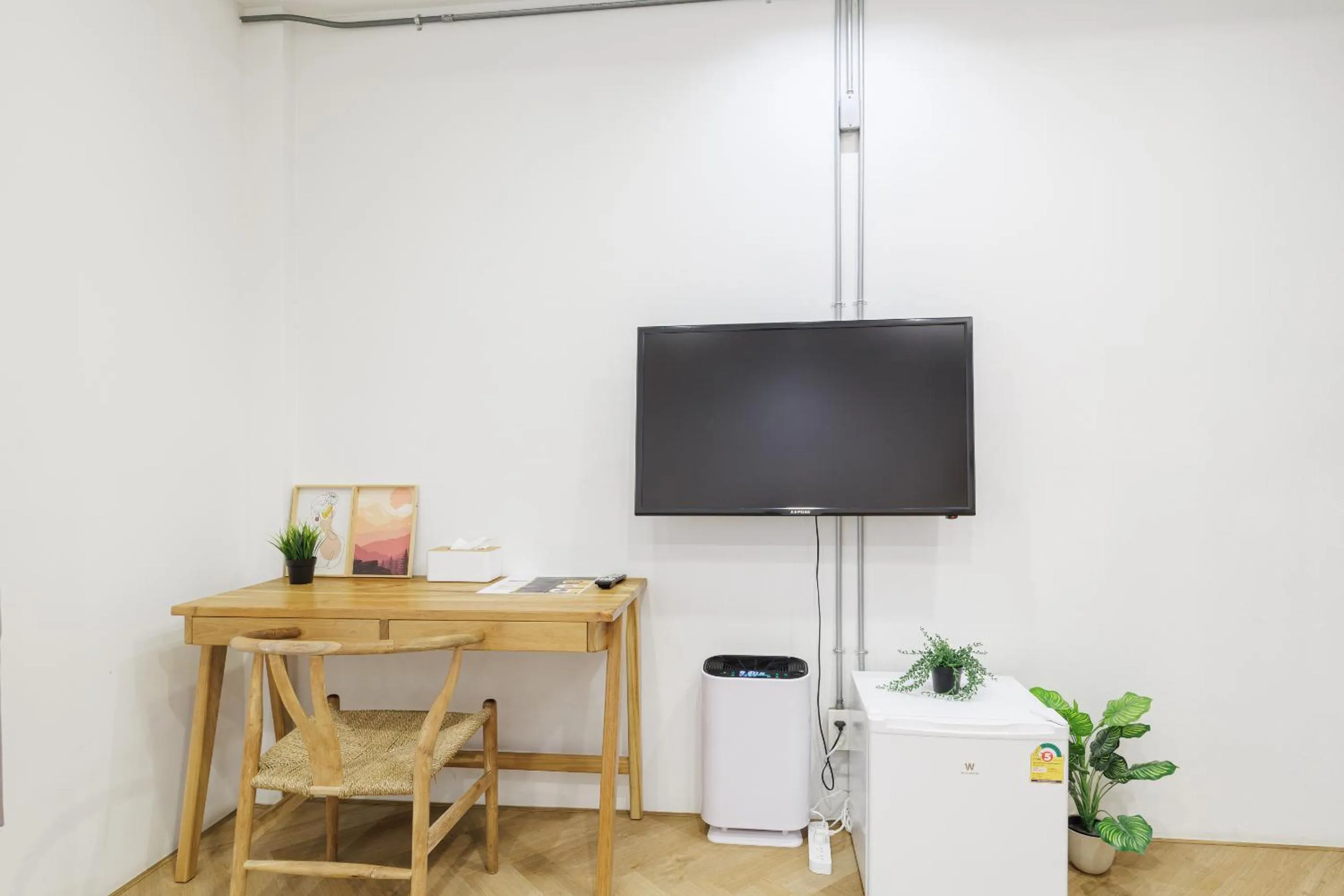 TV and multimedia in Wabisabi Bangkok 3 MIN To Train Station