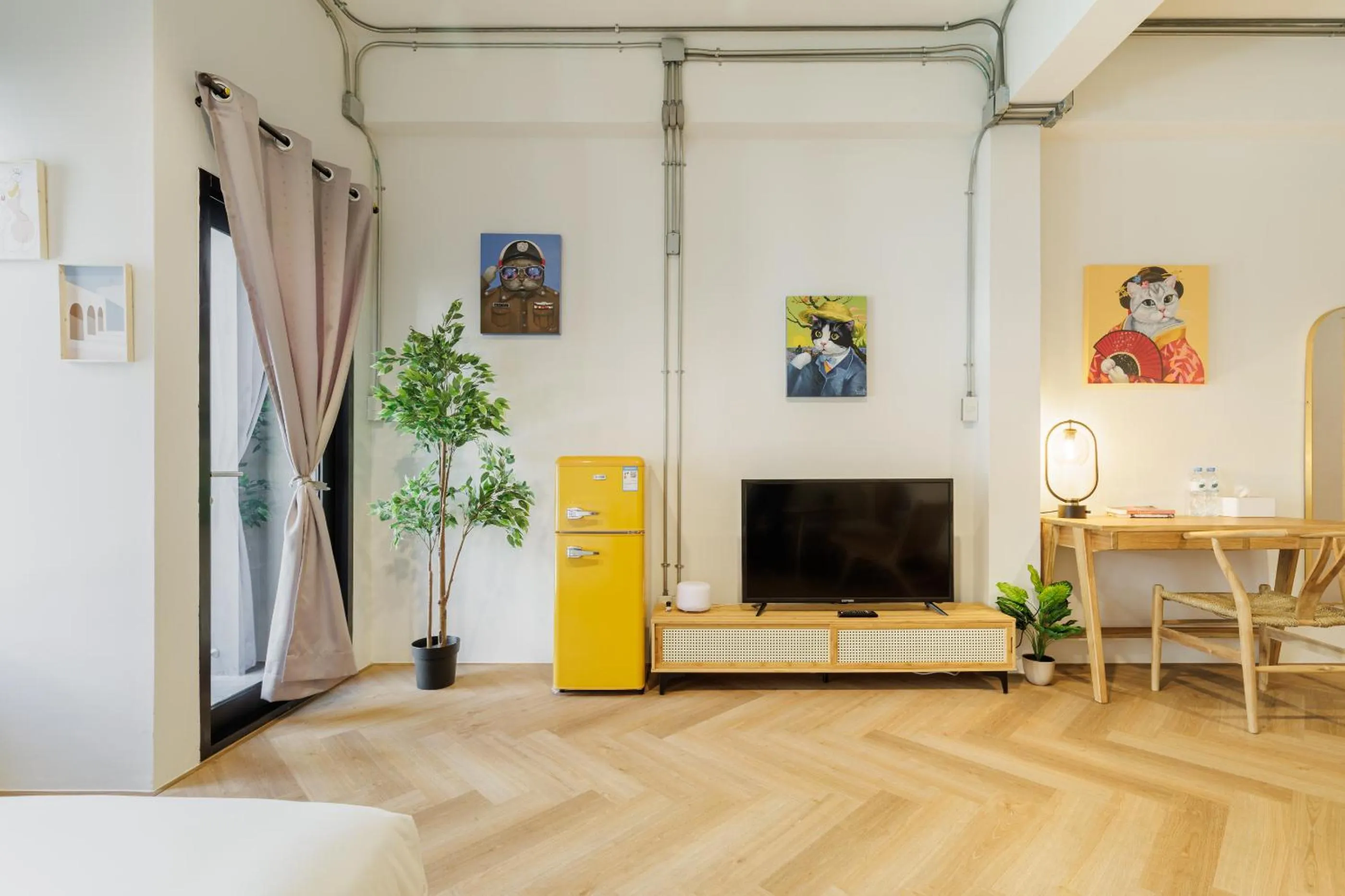 TV and multimedia in Wabisabi Bangkok 3 MIN To Train Station