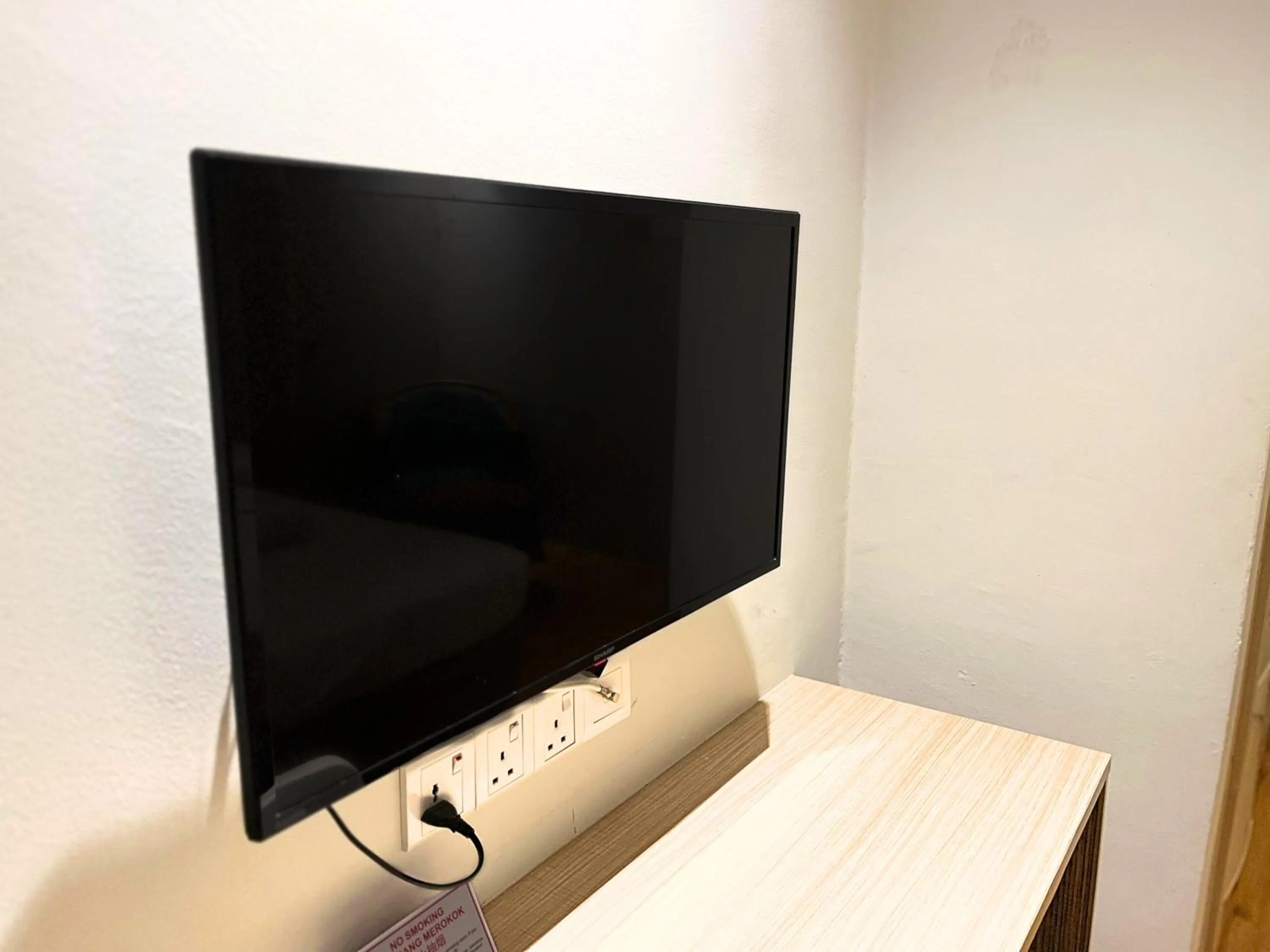 TV and multimedia in Sky Hotel Chow Kit PWTC