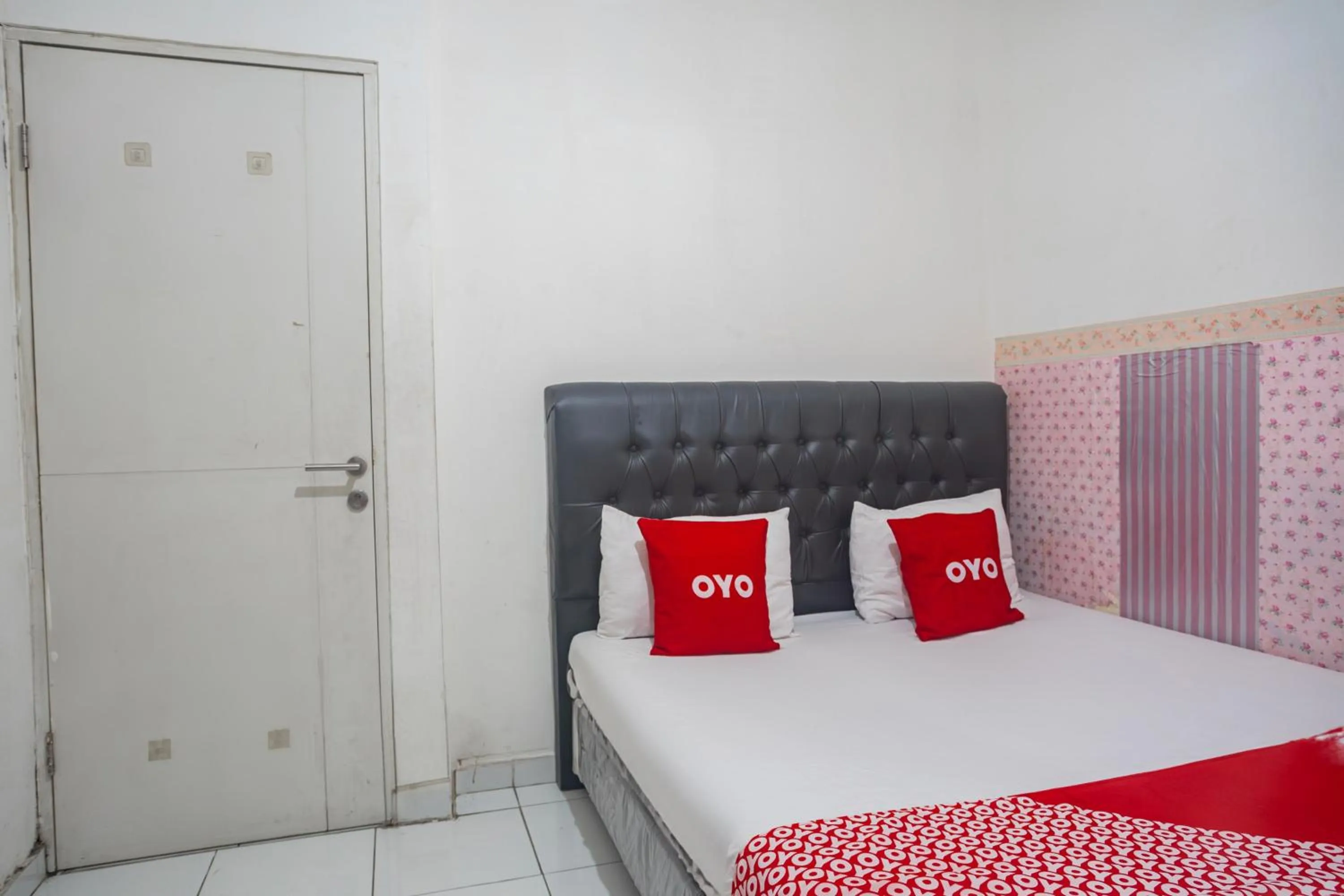 Bedroom in Hotel O Sayy Rooms