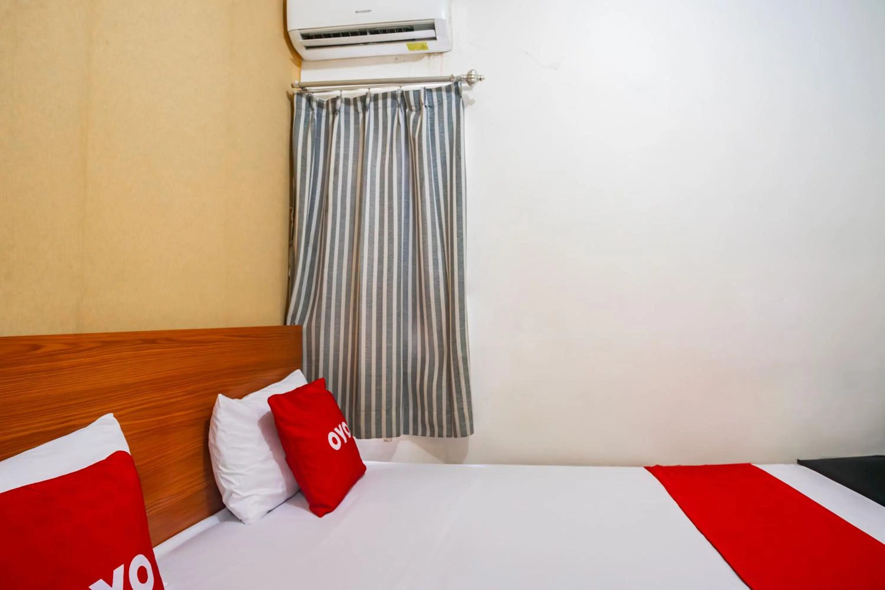 Bedroom in Hotel O Sayy Rooms