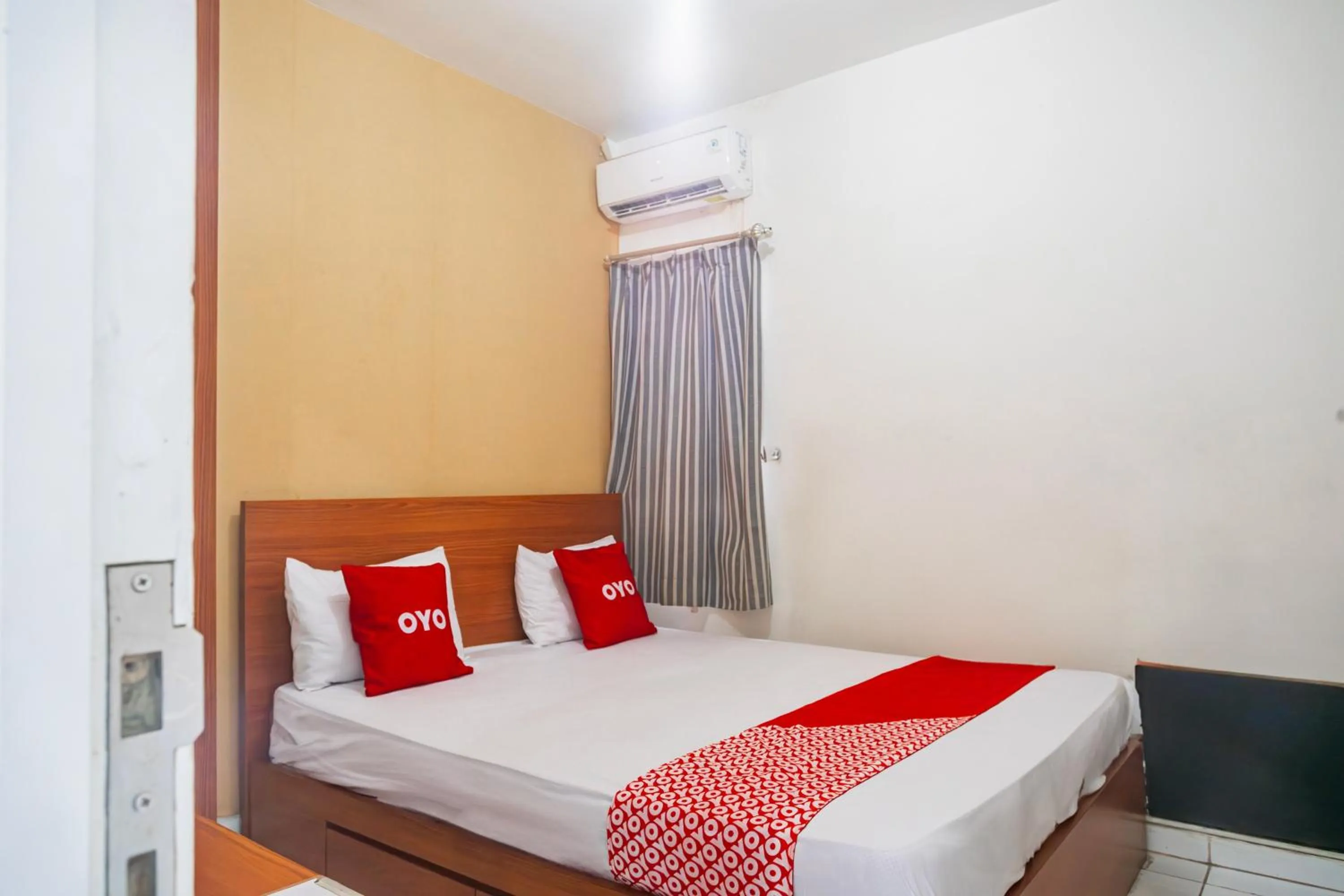 Bedroom in Hotel O Sayy Rooms