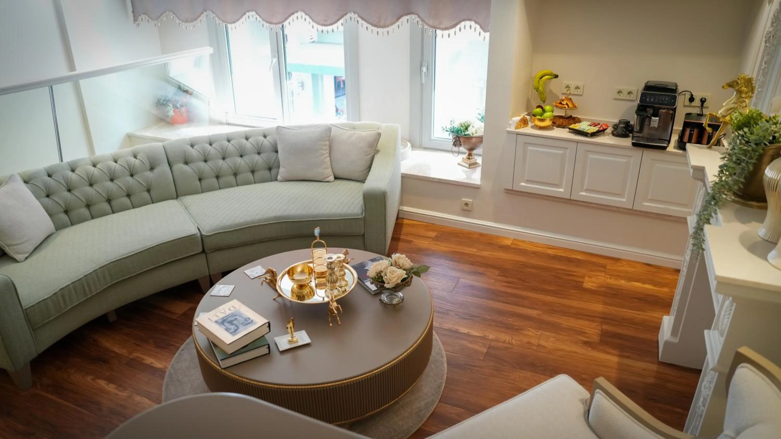 Coffee/tea facilities in Gaia Suites Istanbul