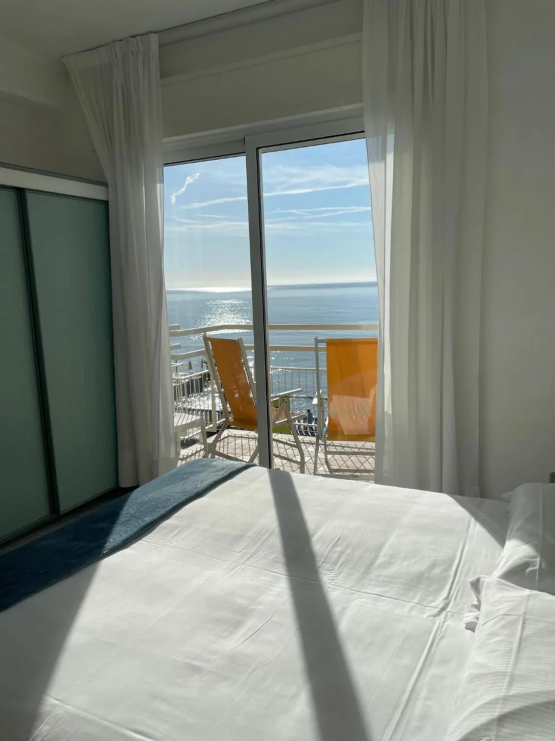 Balcony/Terrace, Bed in Hotel Miramare