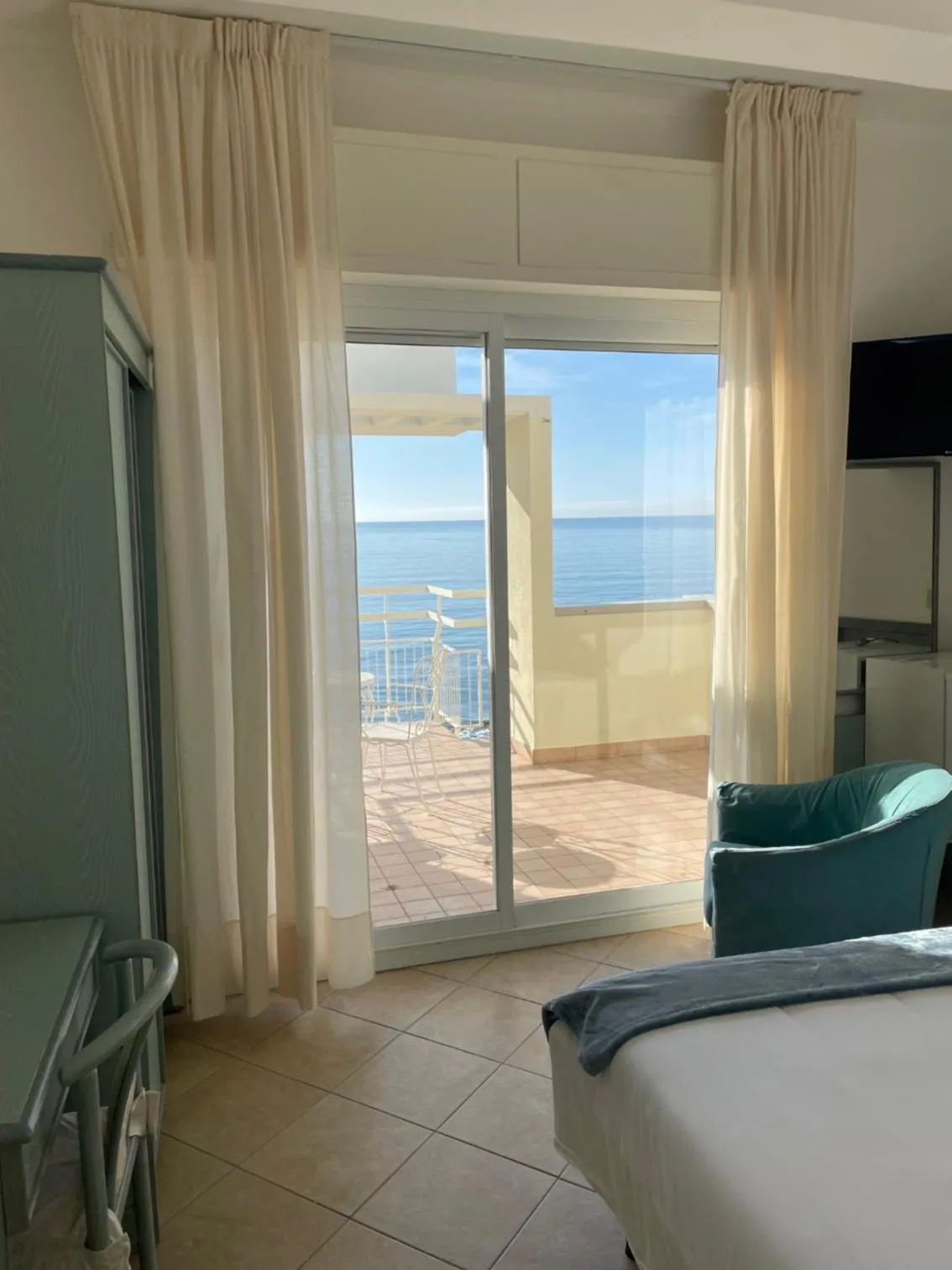 View (from property/room), Bed in Hotel Miramare