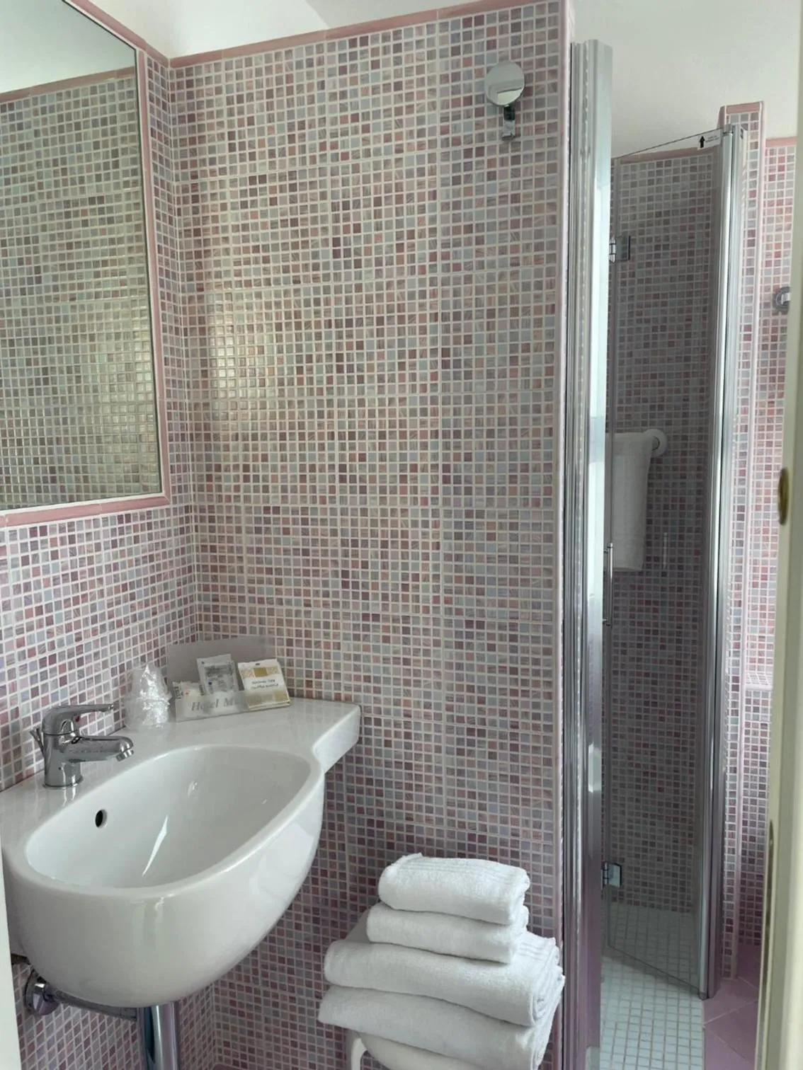 Shower in Hotel Miramare