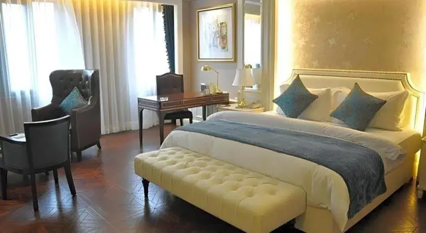 Bed in Jinjiang Metropolo Hotel Classiq YMCA People Square Bed in Jinjiang Metropolo Hotel Classiq YMCA People Square