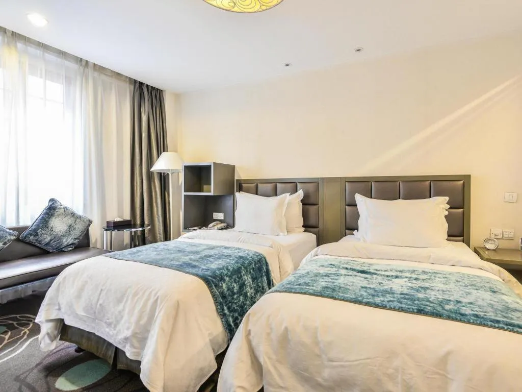 Bed in Jinjiang Metropolo Hotel Classiq YMCA People Square