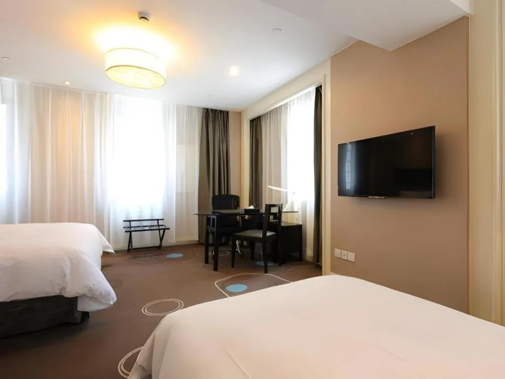 Bed in Jinjiang Metropolo Hotel Classiq YMCA People Square