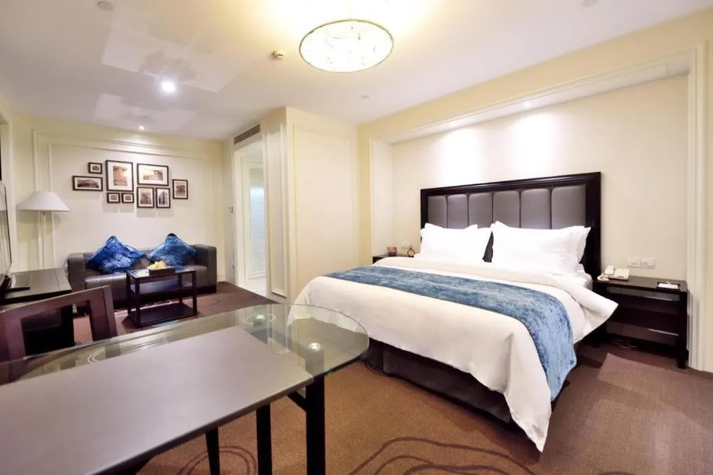 Bed in Jinjiang Metropolo Hotel Classiq YMCA People Square