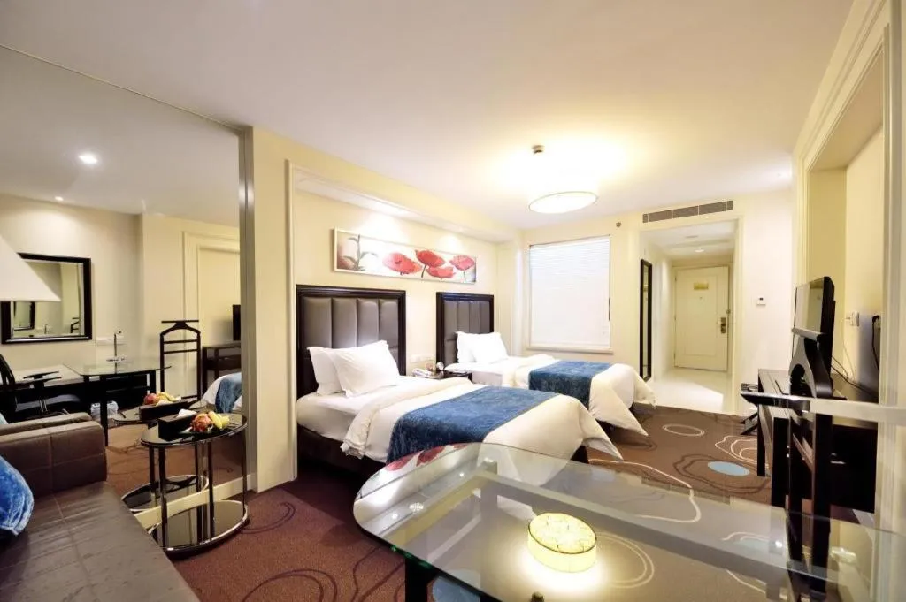 Bed in Jinjiang Metropolo Hotel Classiq YMCA People Square