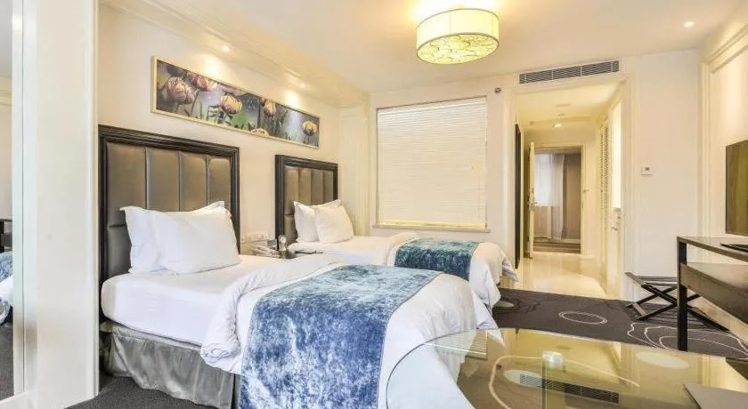 Bed in Jinjiang Metropolo Hotel Classiq YMCA People Square