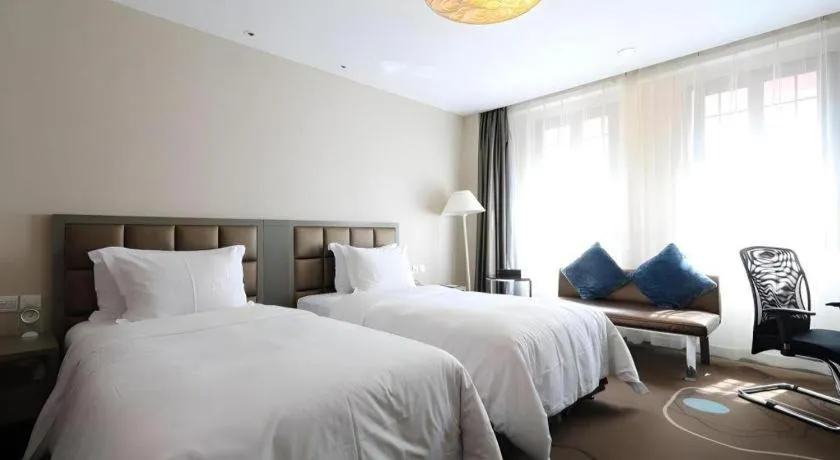 Bed in Jinjiang Metropolo Hotel Classiq YMCA People Square
