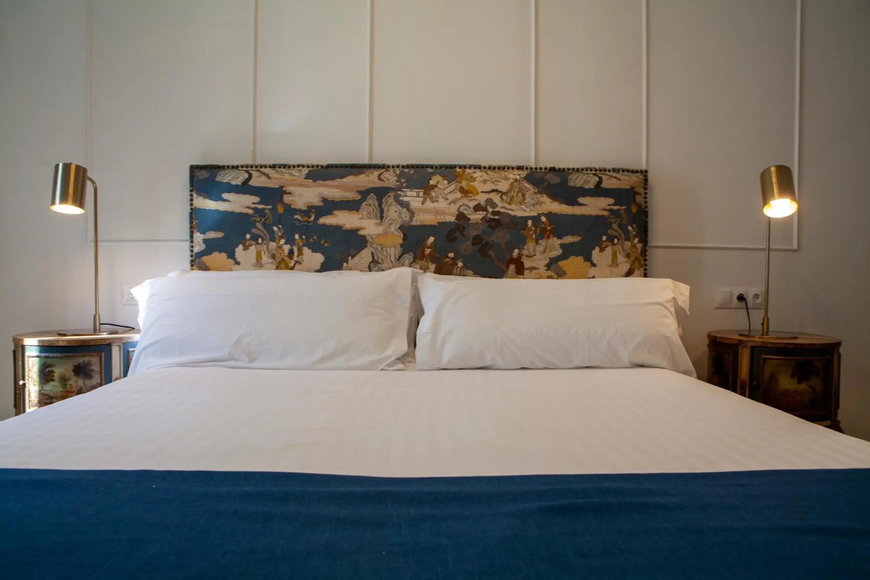 Queen Room with Balcony in Pries Homes La Casa Azul Queen Room with Balcony in Pries Homes La Casa Azul