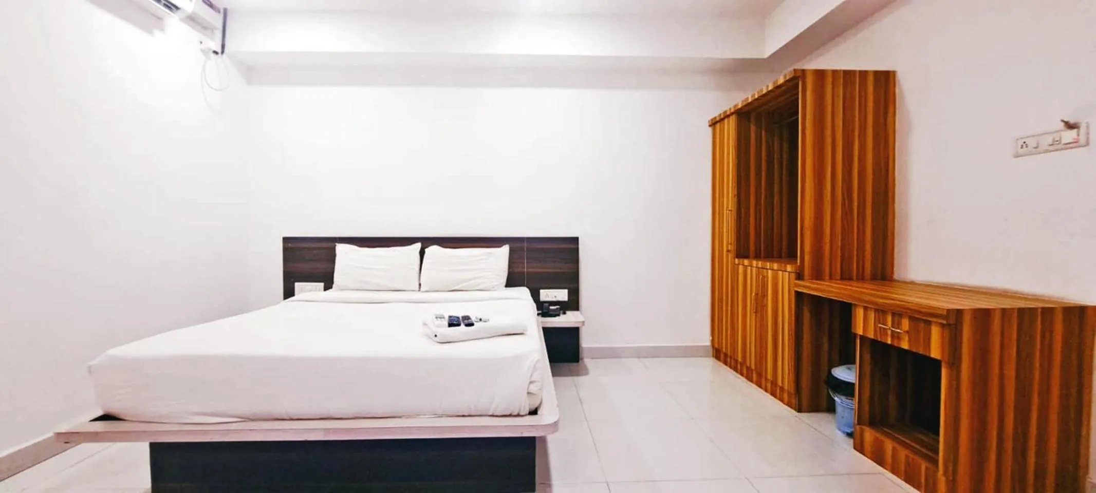 Bedroom, Bed in Hotel White Stone Premier Inn