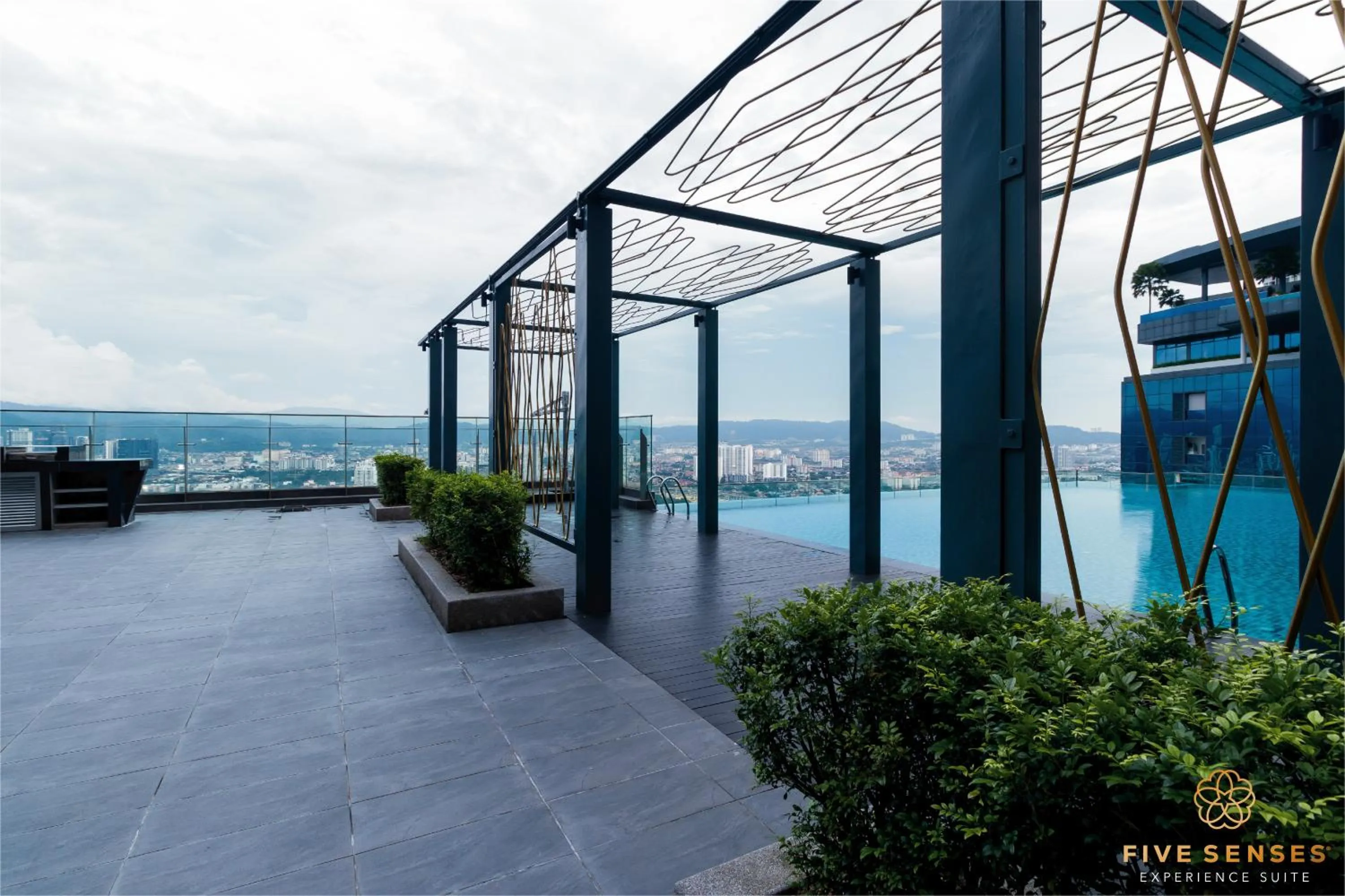 Swimming pool in The Manor Residence KLCC by Five Senses