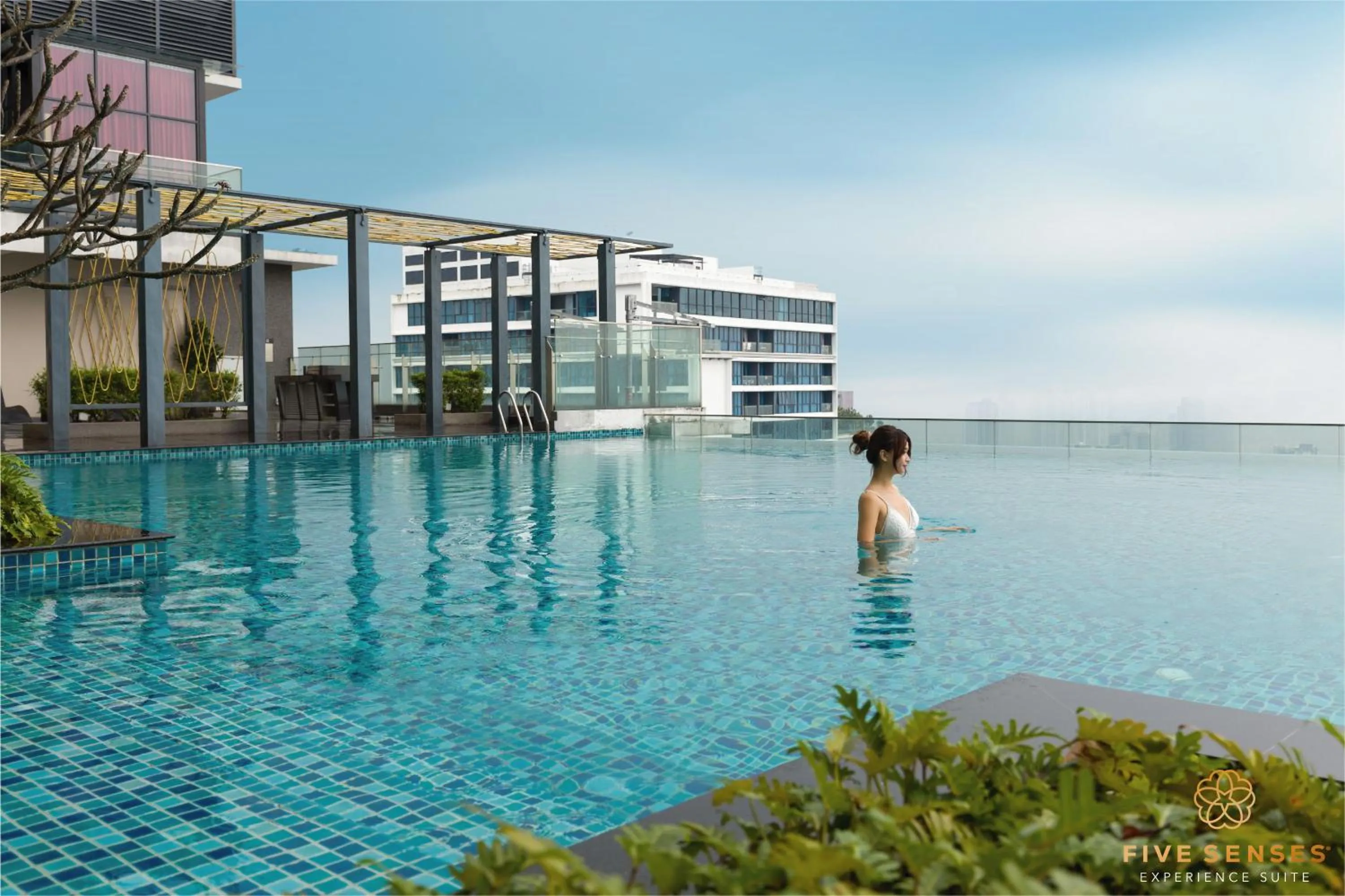 Swimming pool in The Manor Residence KLCC by Five Senses