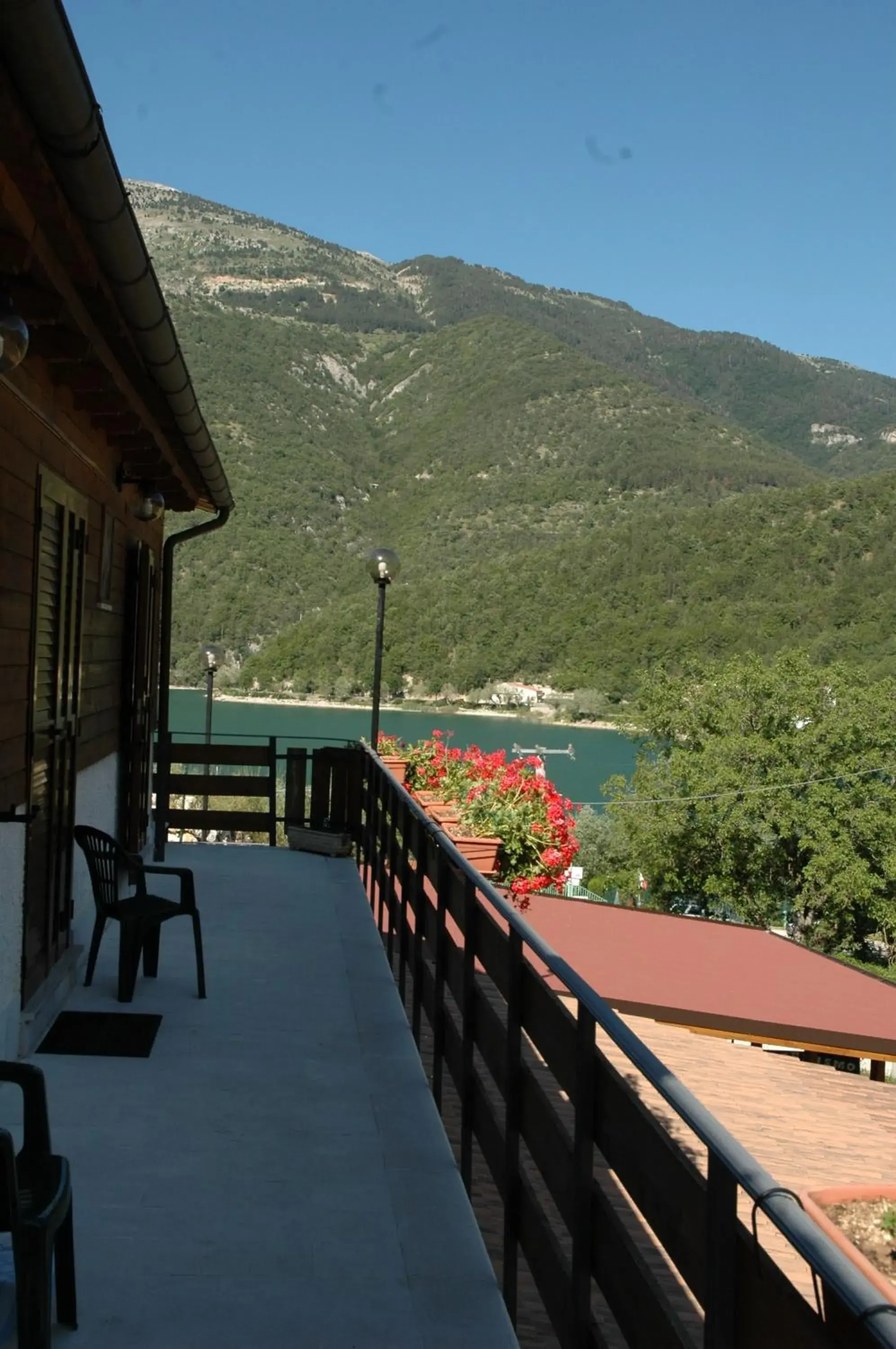 Double Room with Mountain View in Agriturismo Miralago Double Room with Mountain View in Agriturismo Miralago
