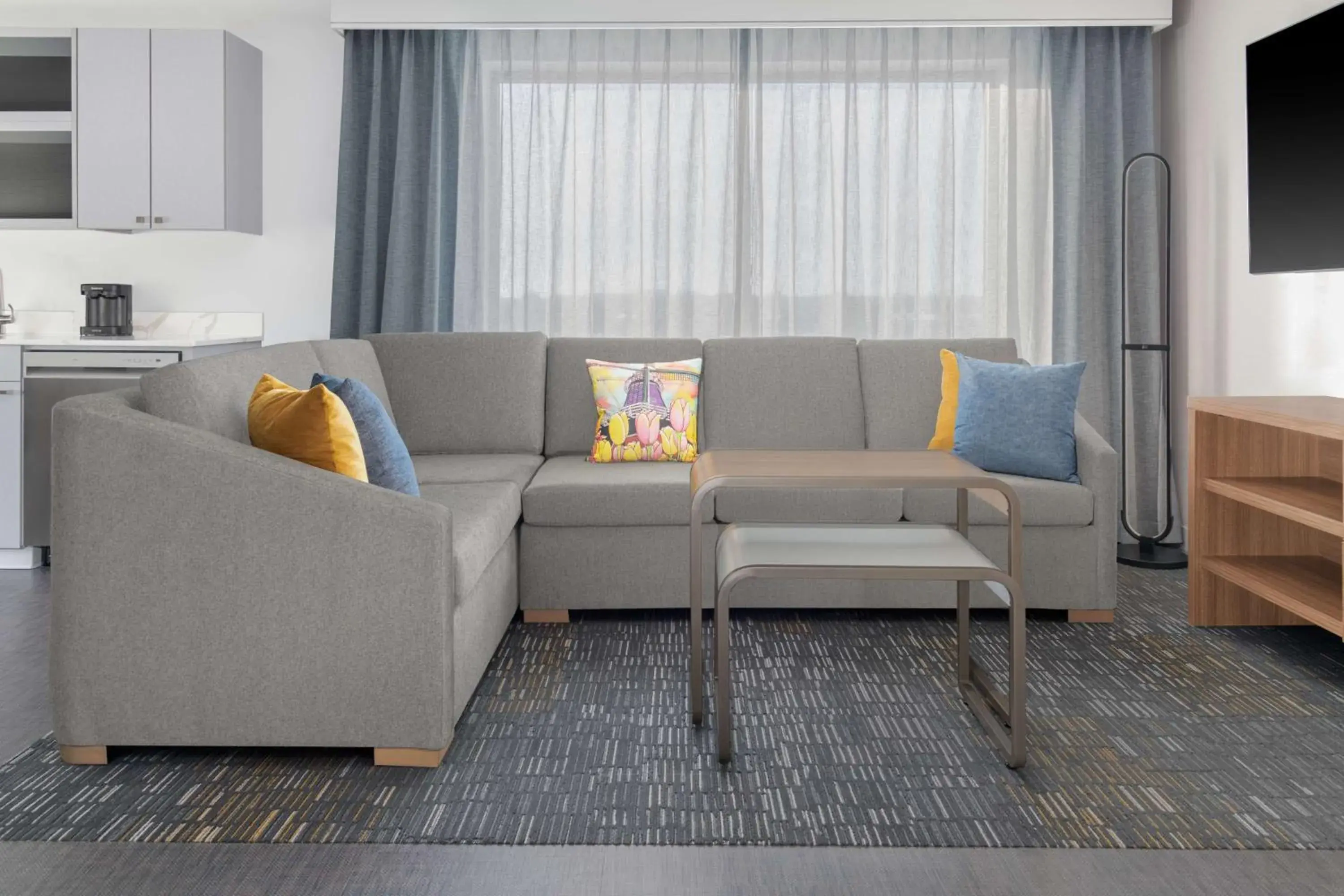 Living room in Homewood Suites By Hilton Holland Living room in Homewood Suites By Hilton Holland