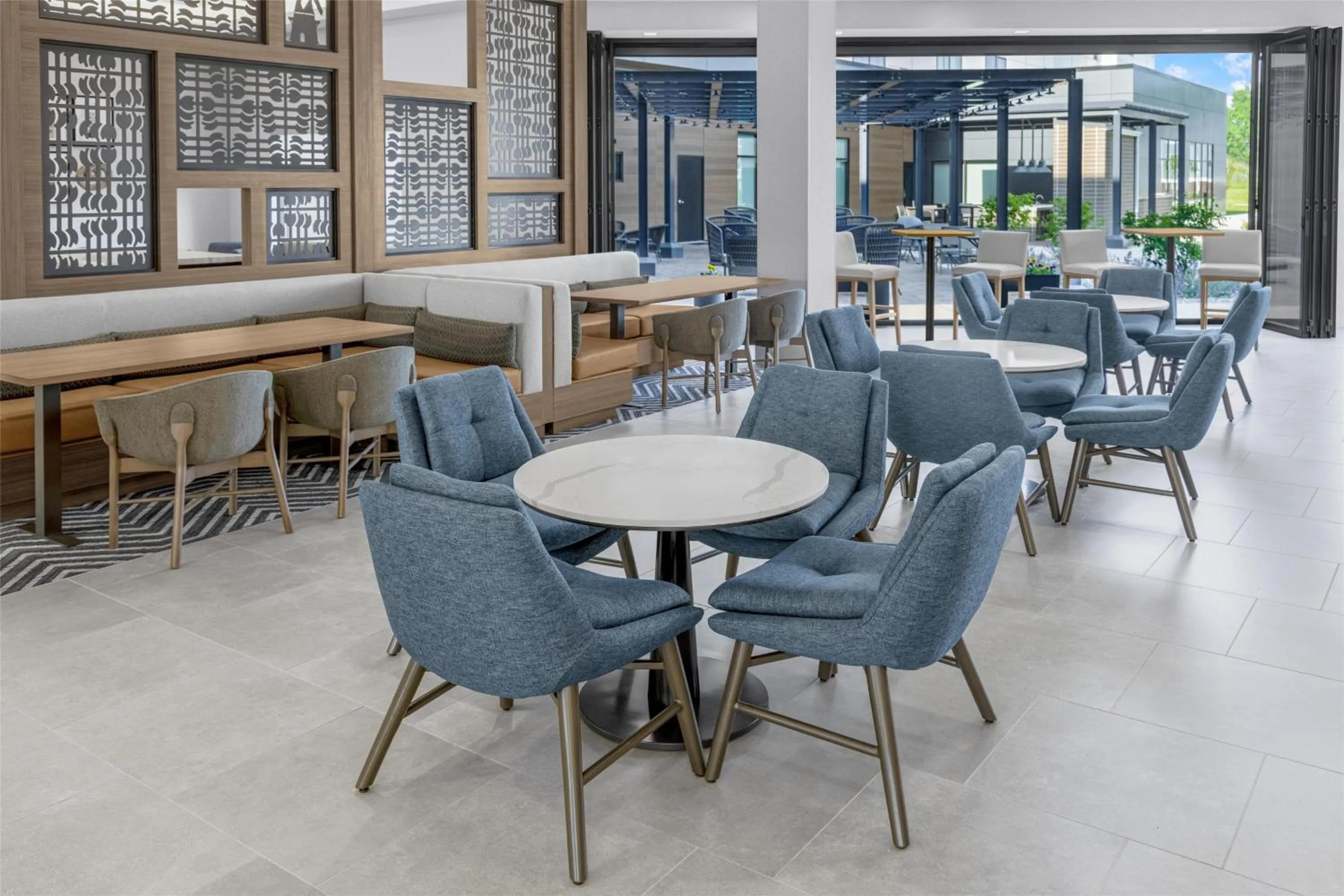 Lounge or bar in Homewood Suites By Hilton Holland