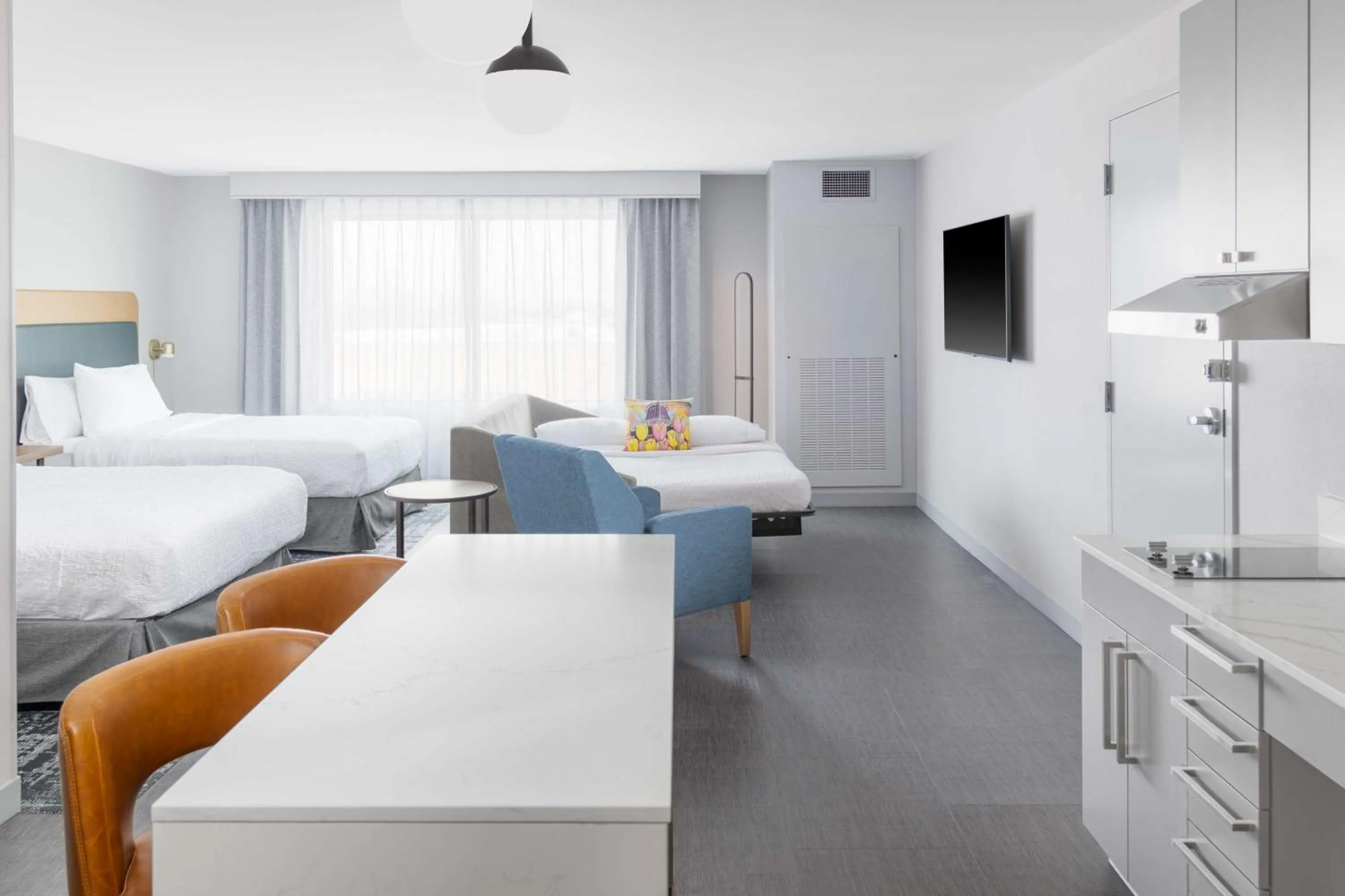 Living room, Bed in Homewood Suites By Hilton Holland