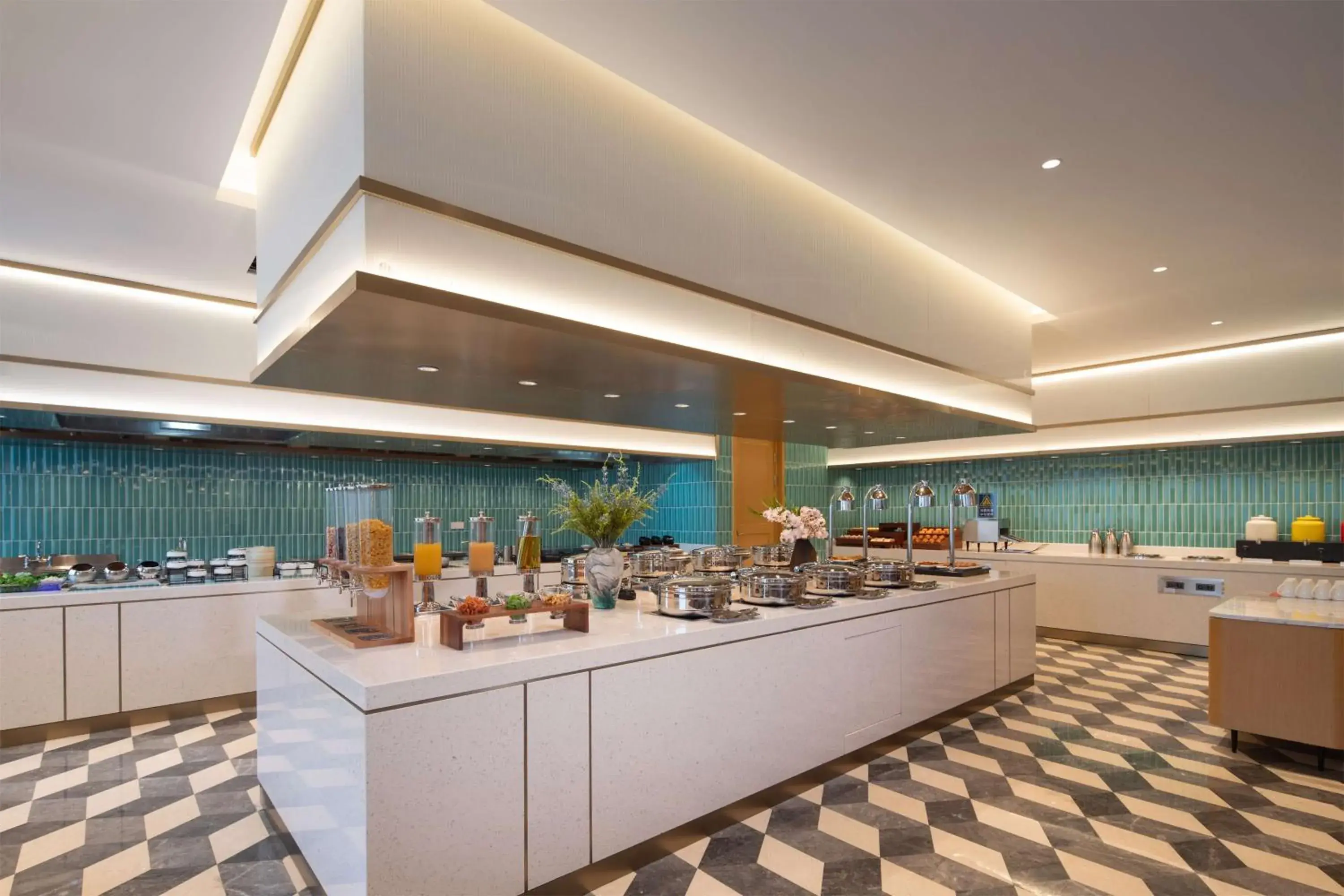 Restaurant/places to eat in Hilton Garden Inn Hulunbuir Hailar Restaurant/places to eat in Hilton Garden Inn Hulunbuir Hailar