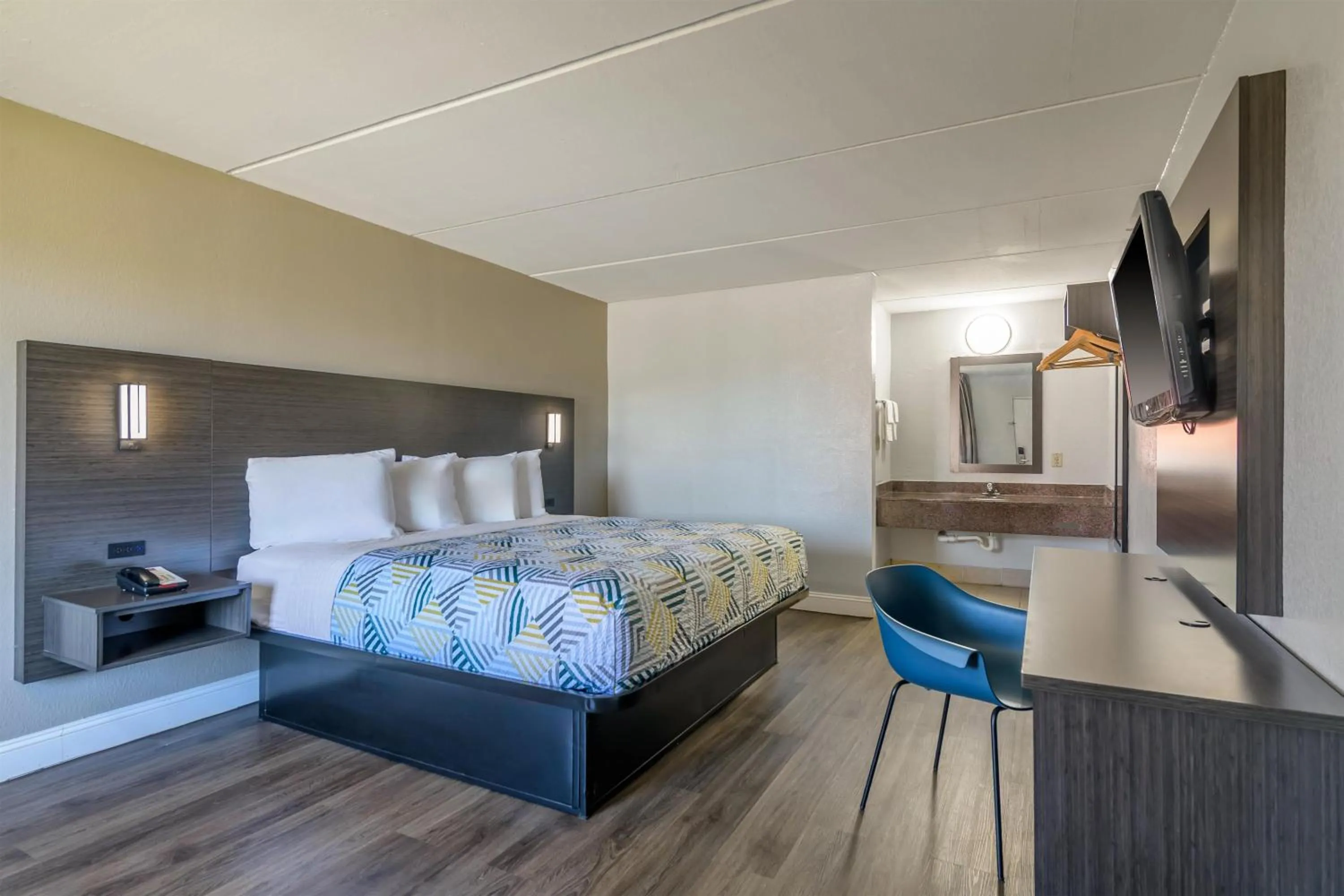 Bedroom, Bed in Motel 6 Stockbridge GA Hwy 138 W