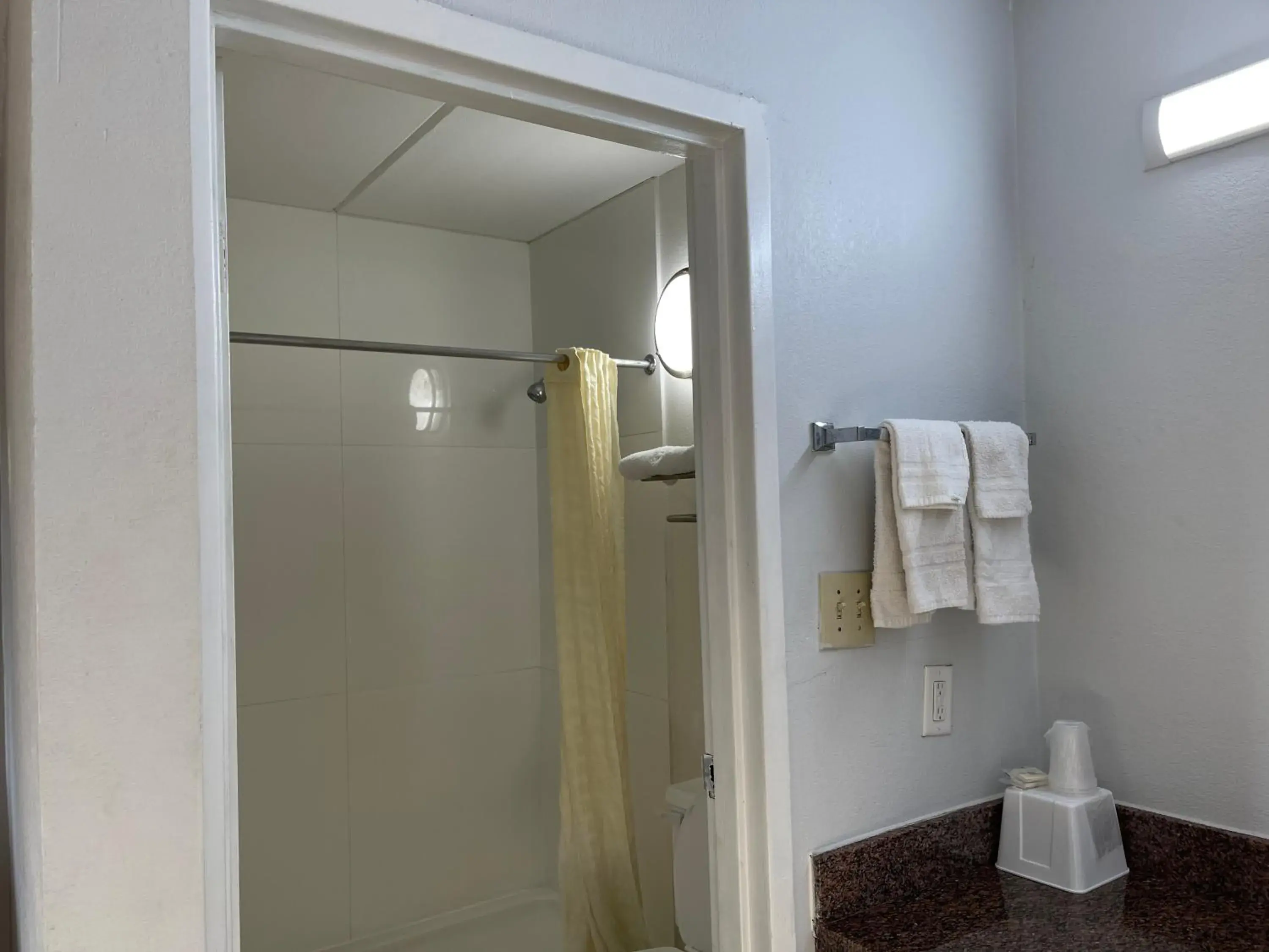 Bathroom in Motel 6 Stockbridge GA Hwy 138 W