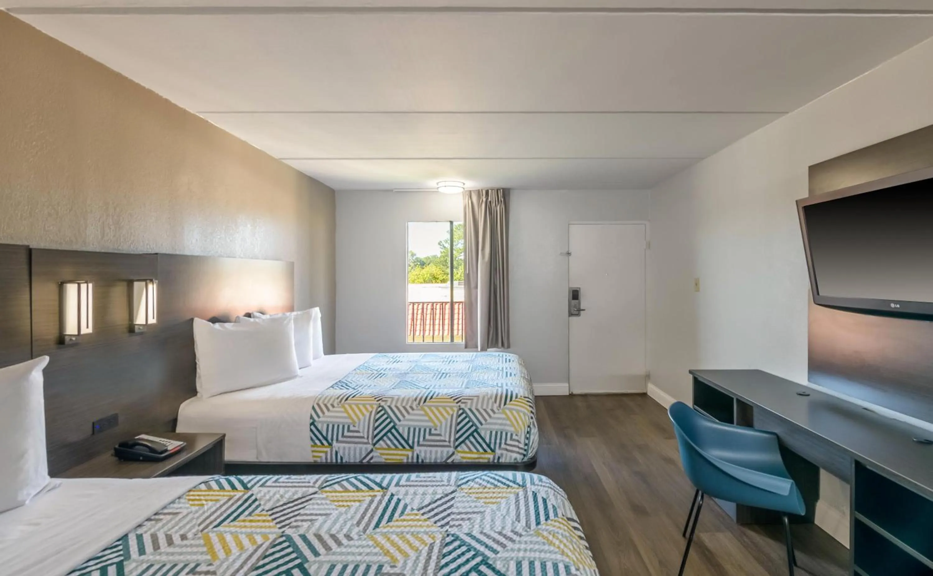 Bedroom, Bed in Motel 6 Stockbridge GA Hwy 138 W