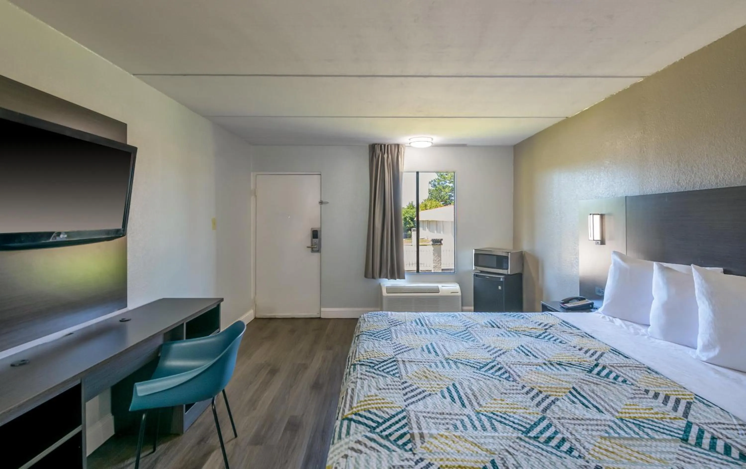 Bedroom, Bed in Motel 6 Stockbridge GA Hwy 138 W