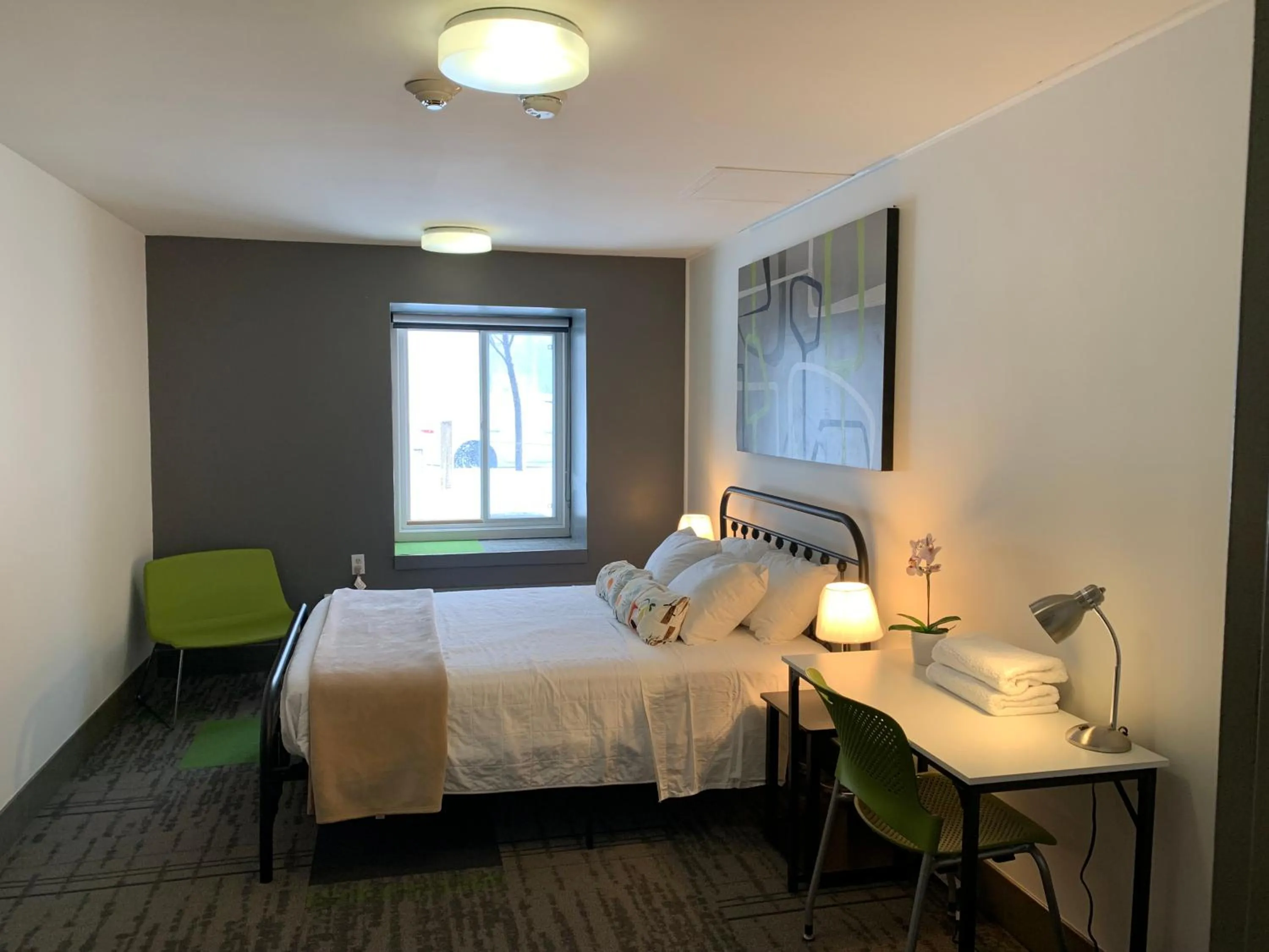 Bed in HI Calgary City Centre - Hostel