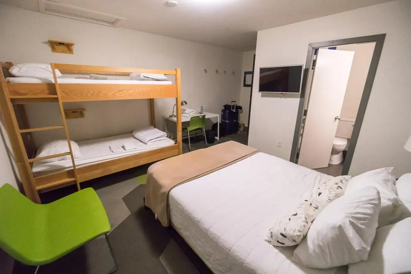 Family Room in HI Calgary City Centre - Hostel Family Room in HI Calgary City Centre - Hostel