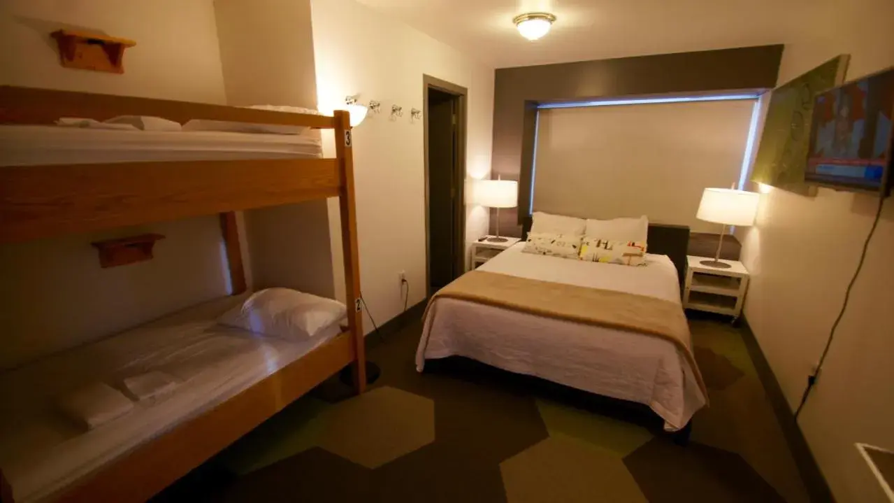 Deluxe Family Room in HI Calgary City Centre - Hostel Deluxe Family Room in HI Calgary City Centre - Hostel