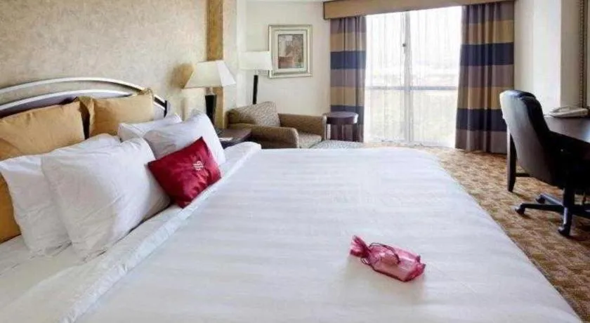 Bed in Radisson Hotel Austin - University