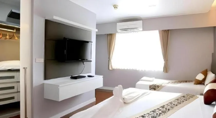J Town serviced Apartments&hotel