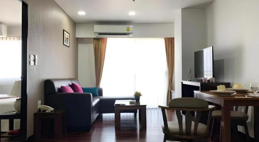 J Town serviced Apartments&hotel