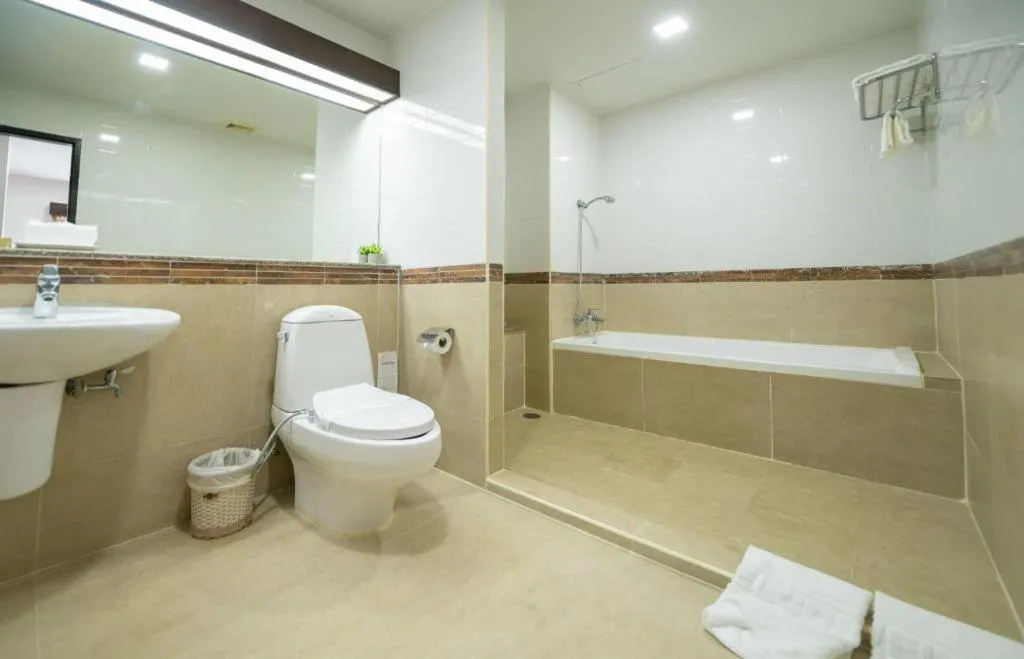 J Town serviced Apartments&hotel