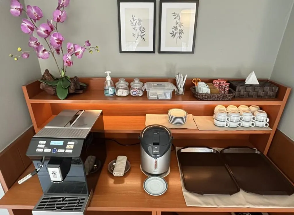 J Town serviced Apartments&hotel