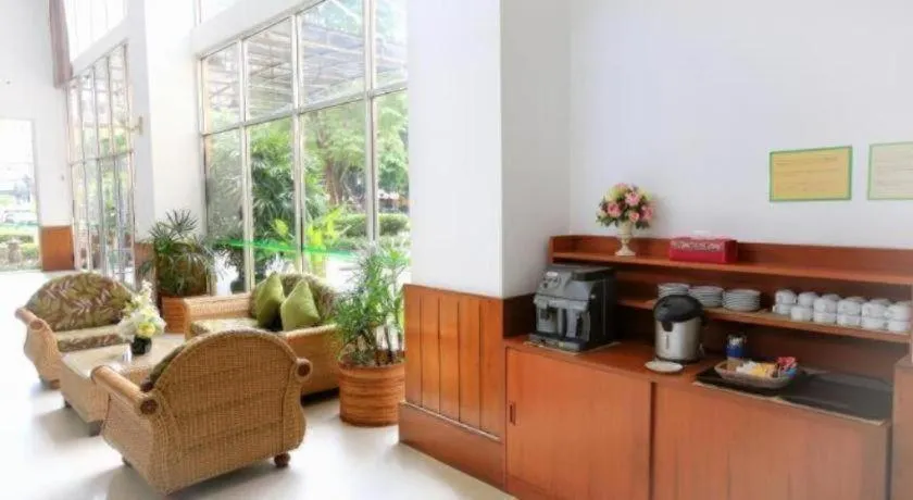 J Town serviced Apartments&hotel